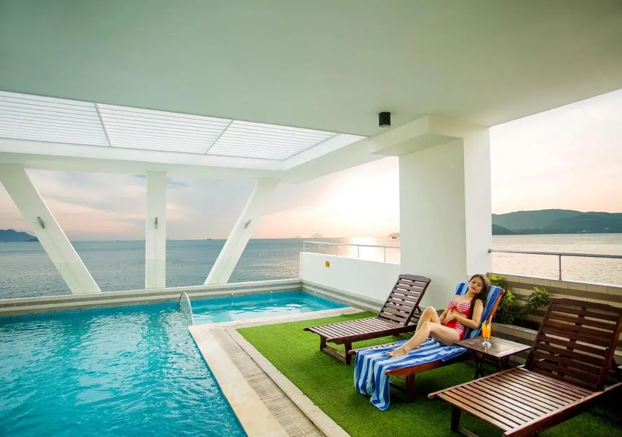 Pool view, Swimming Pool in Dendro Hotel Nha Trang