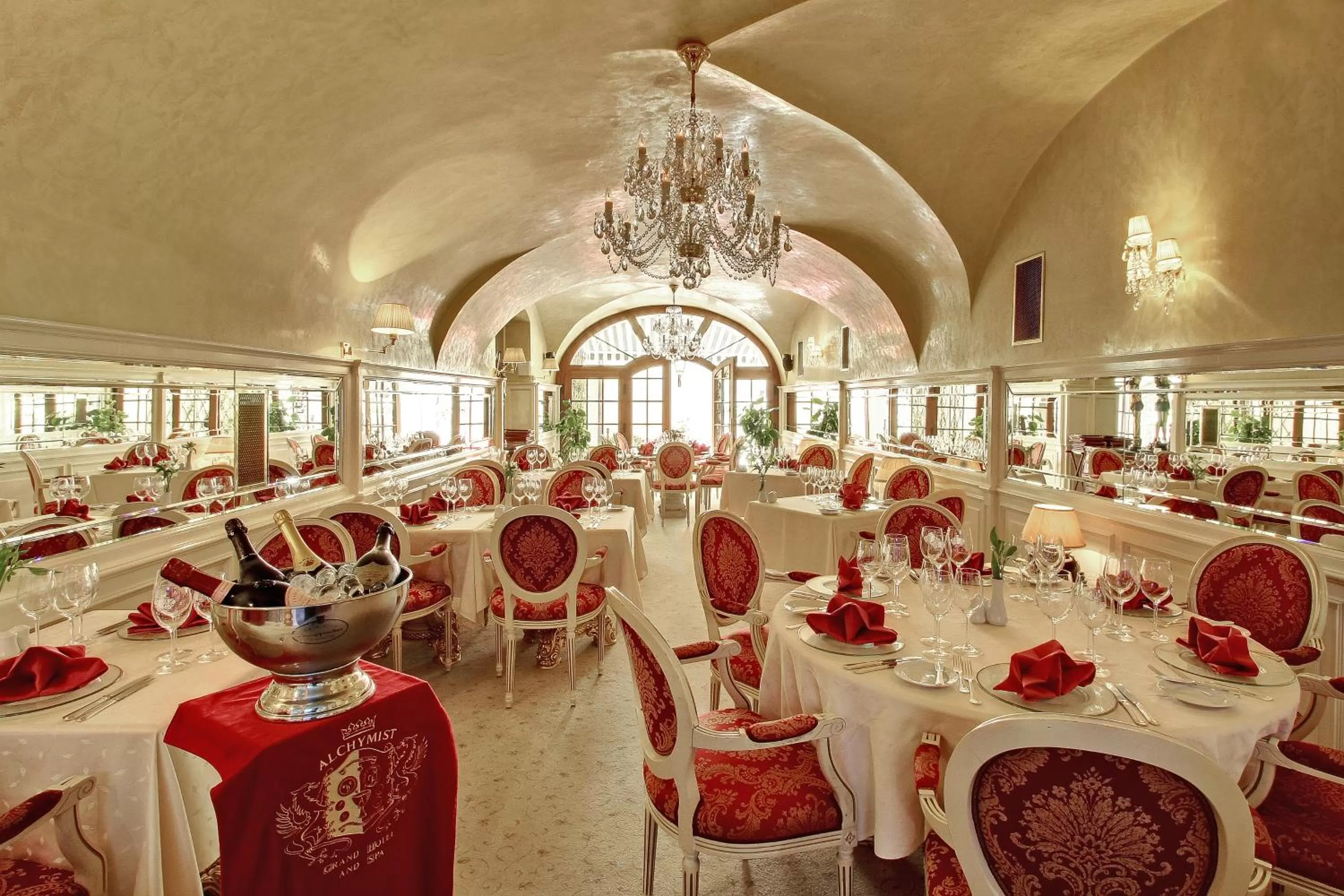 Restaurant/places to eat in Alchymist Grand Hotel and Spa