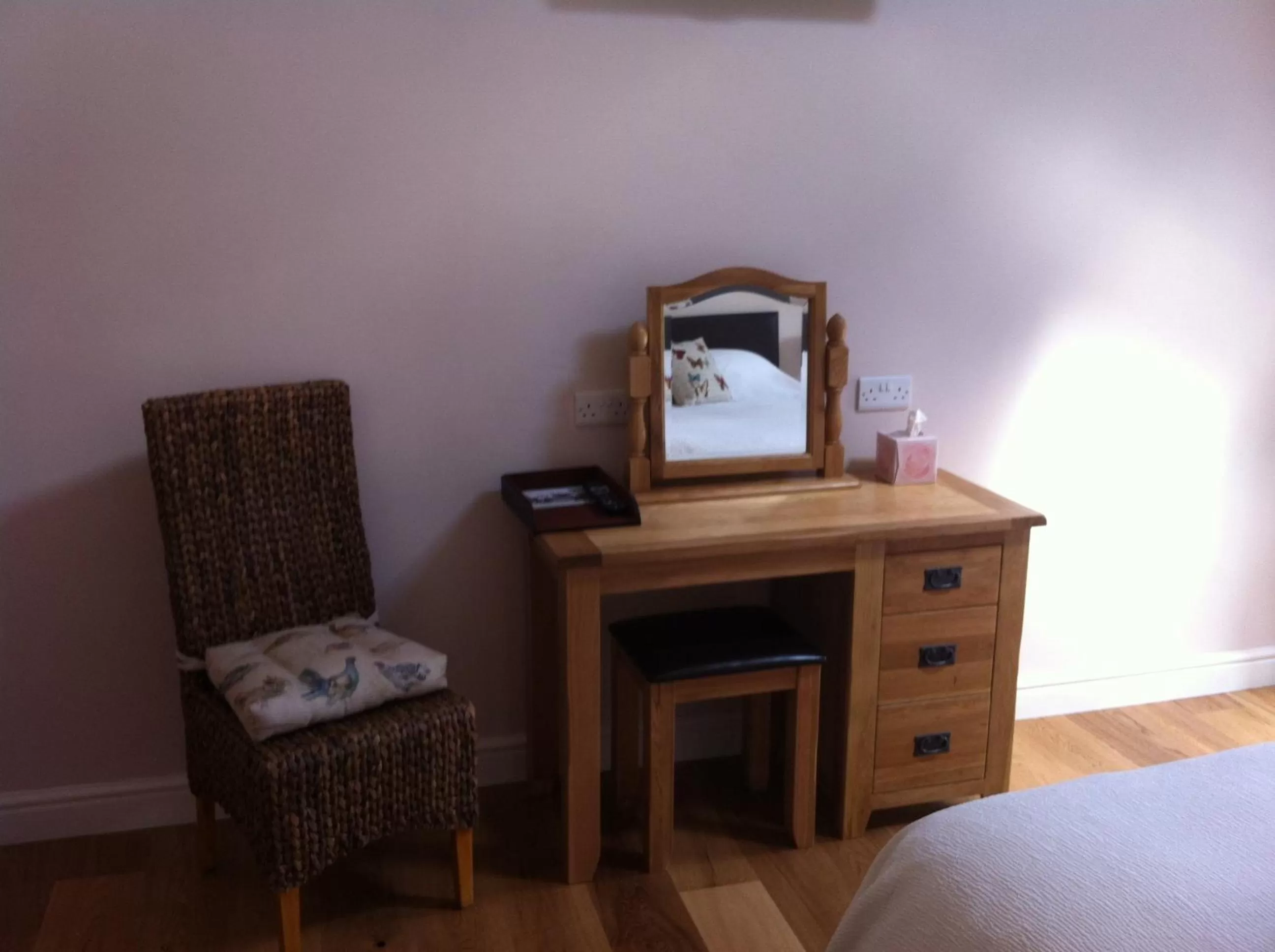 Seating area, Bed in The Cholmeley Arms