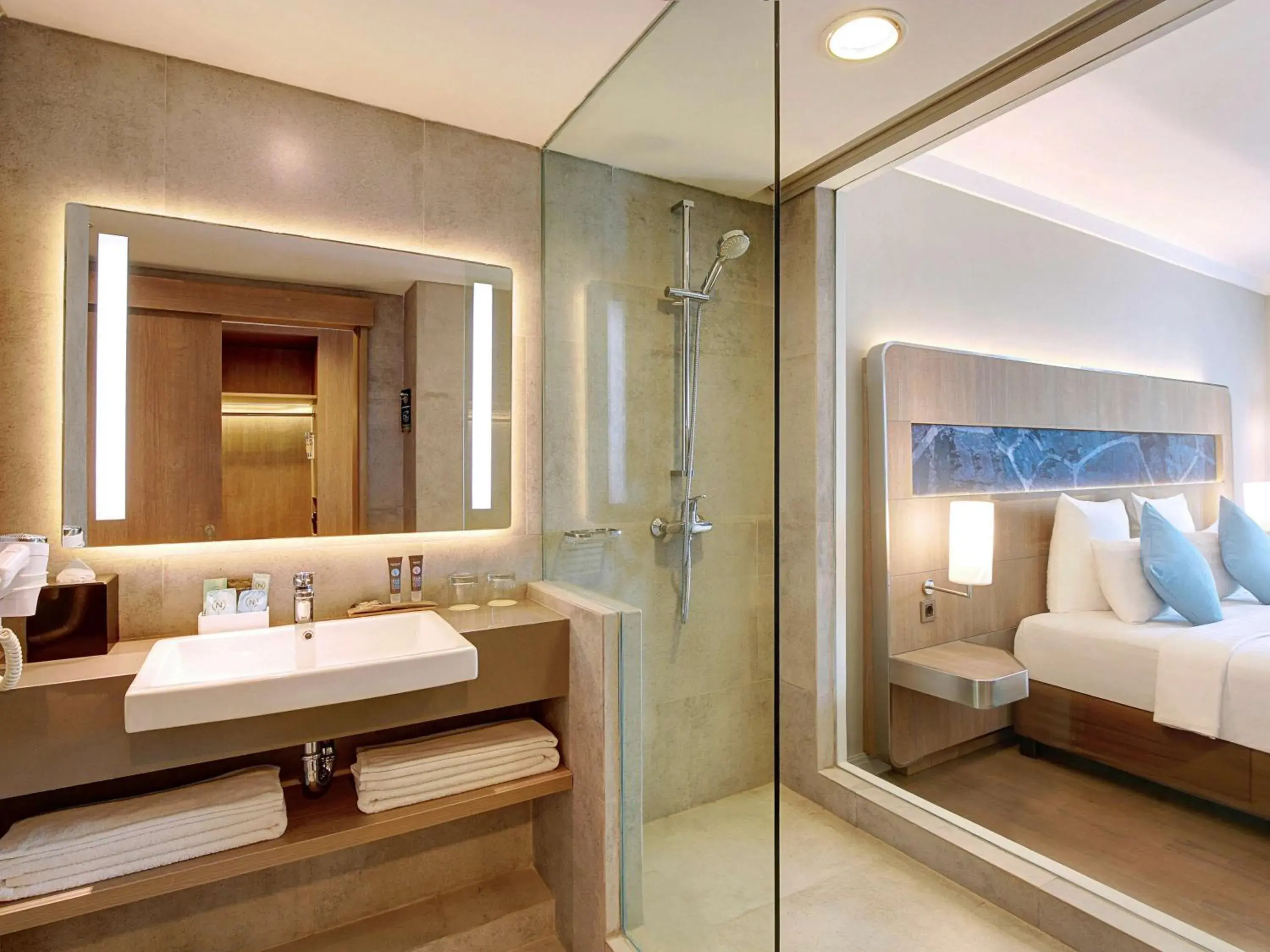Photo of the whole room, Bathroom in Novotel Jakarta Mangga Dua Square
