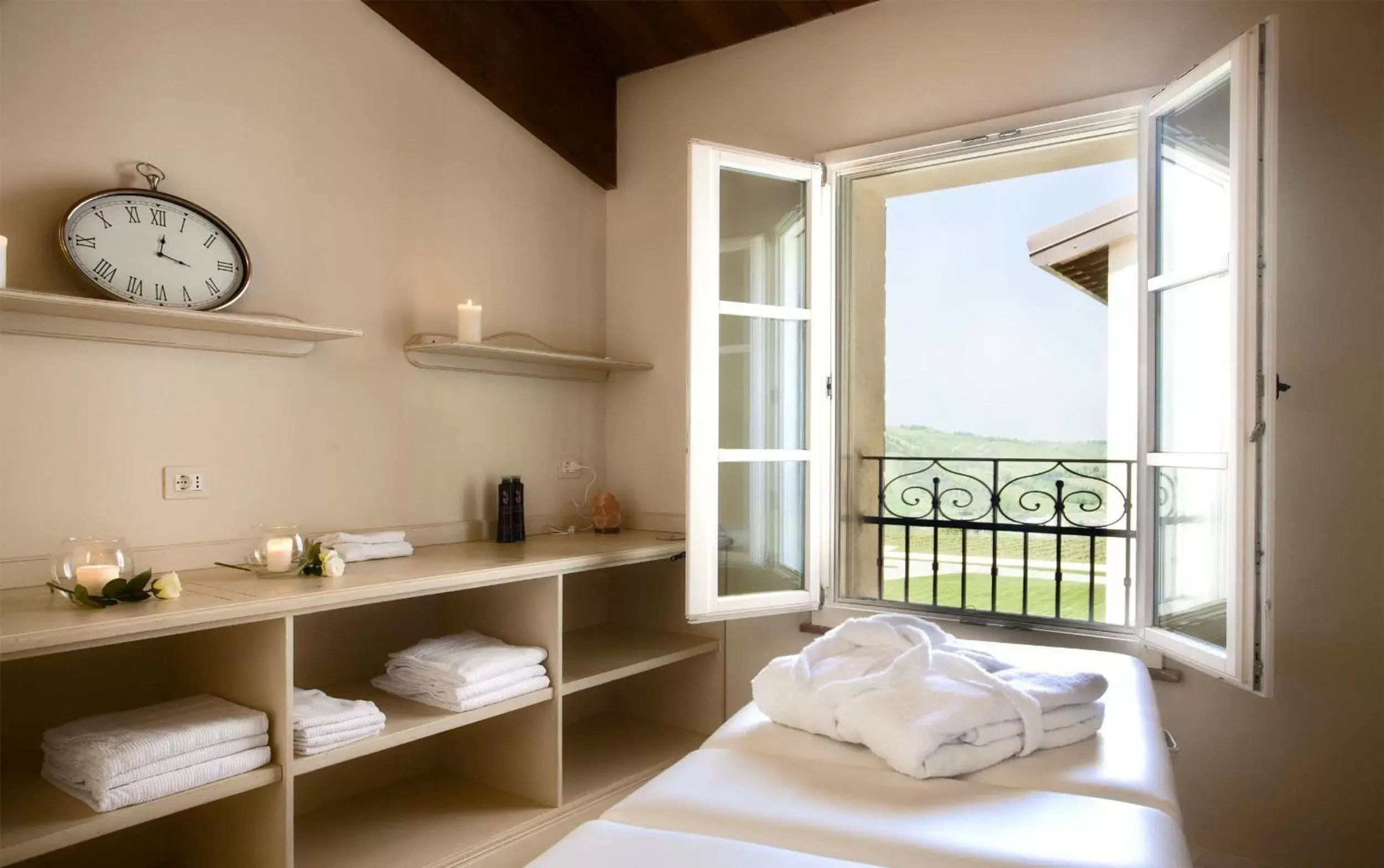 Massage in Borgo Conde Wine Resort