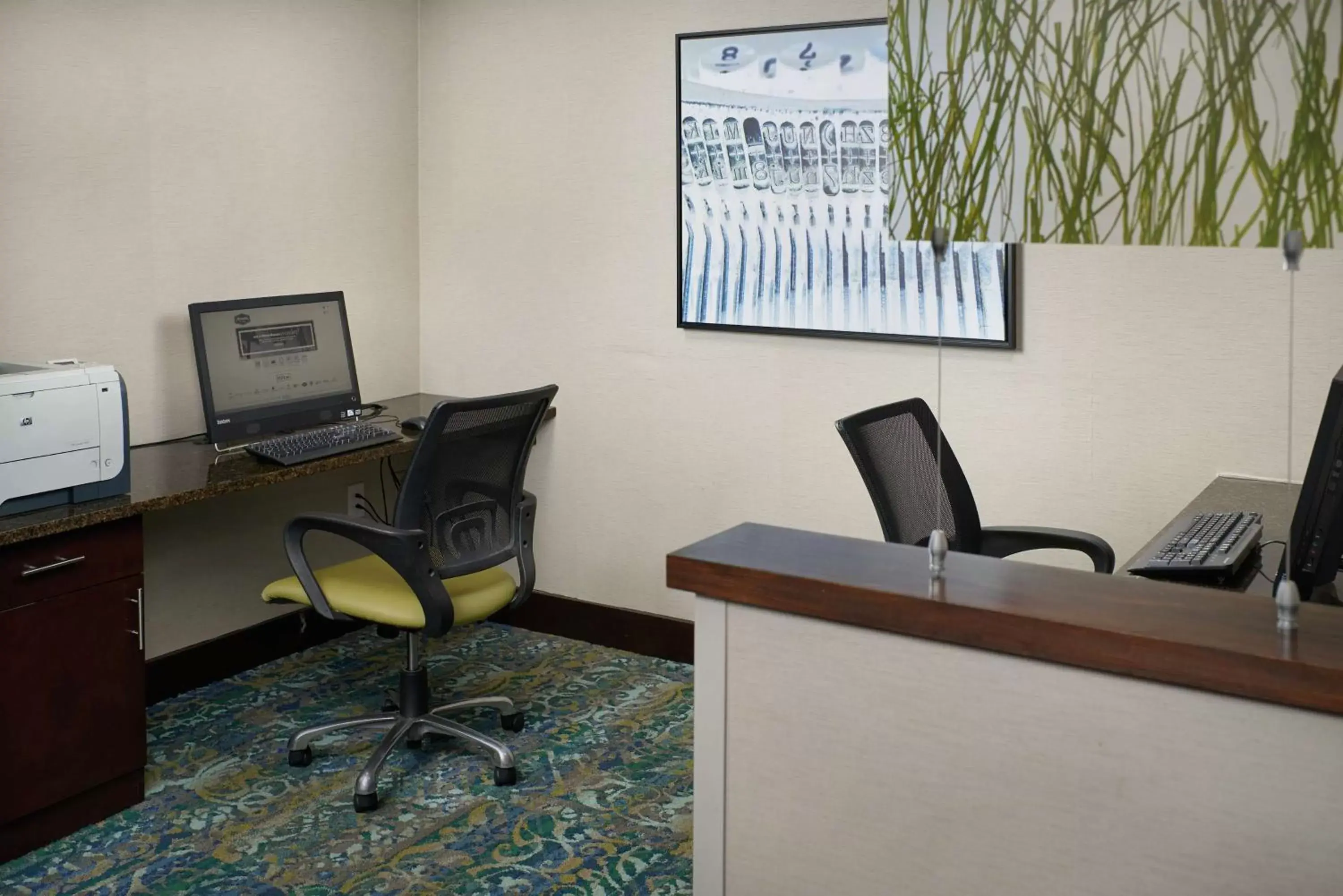 Business facilities, Business Area/Conference Room in Hampton Inn Hanover