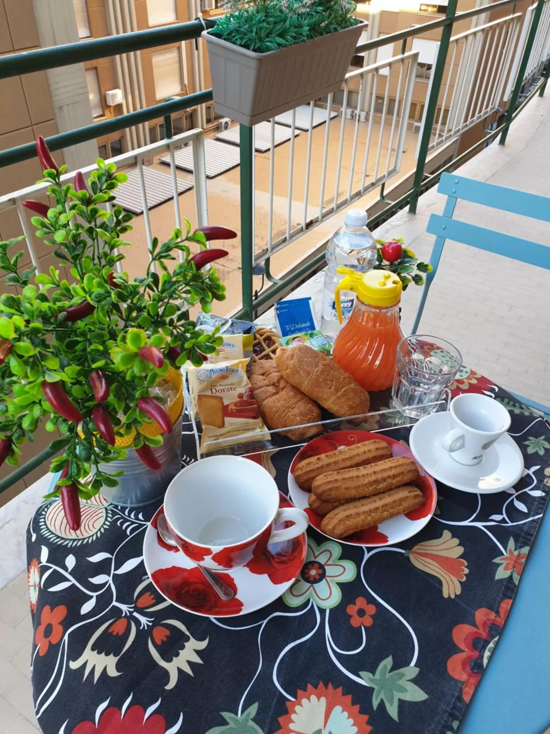 Food, Breakfast in Alba central City