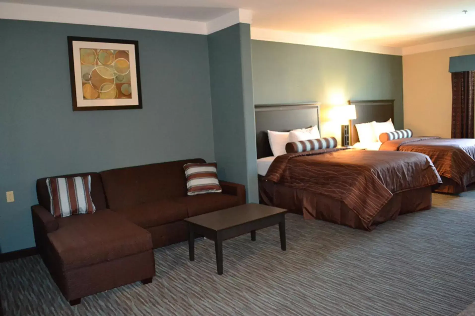 Photo of the whole room, Bed in Red River Inn and Suites