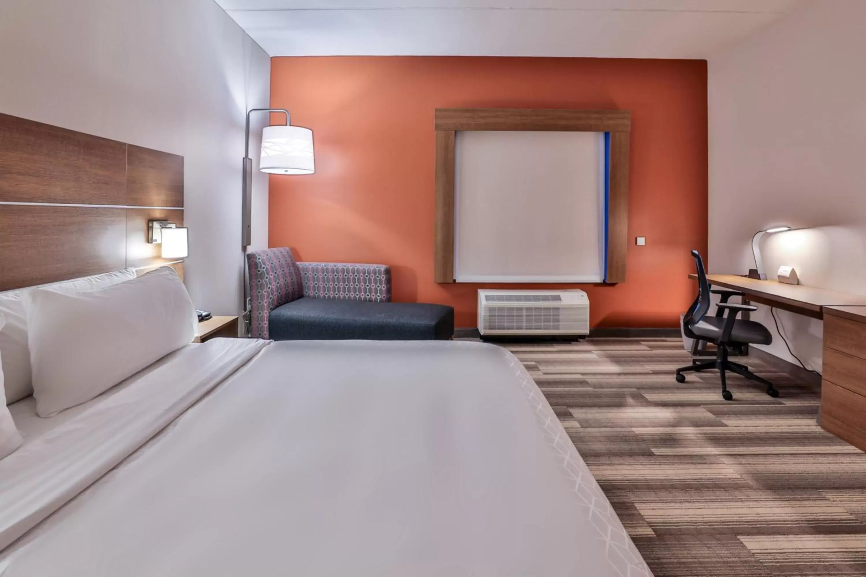 Bed in Holiday Inn Express & Suites - Nashville MetroCenter Downtown, an IHG Hotel