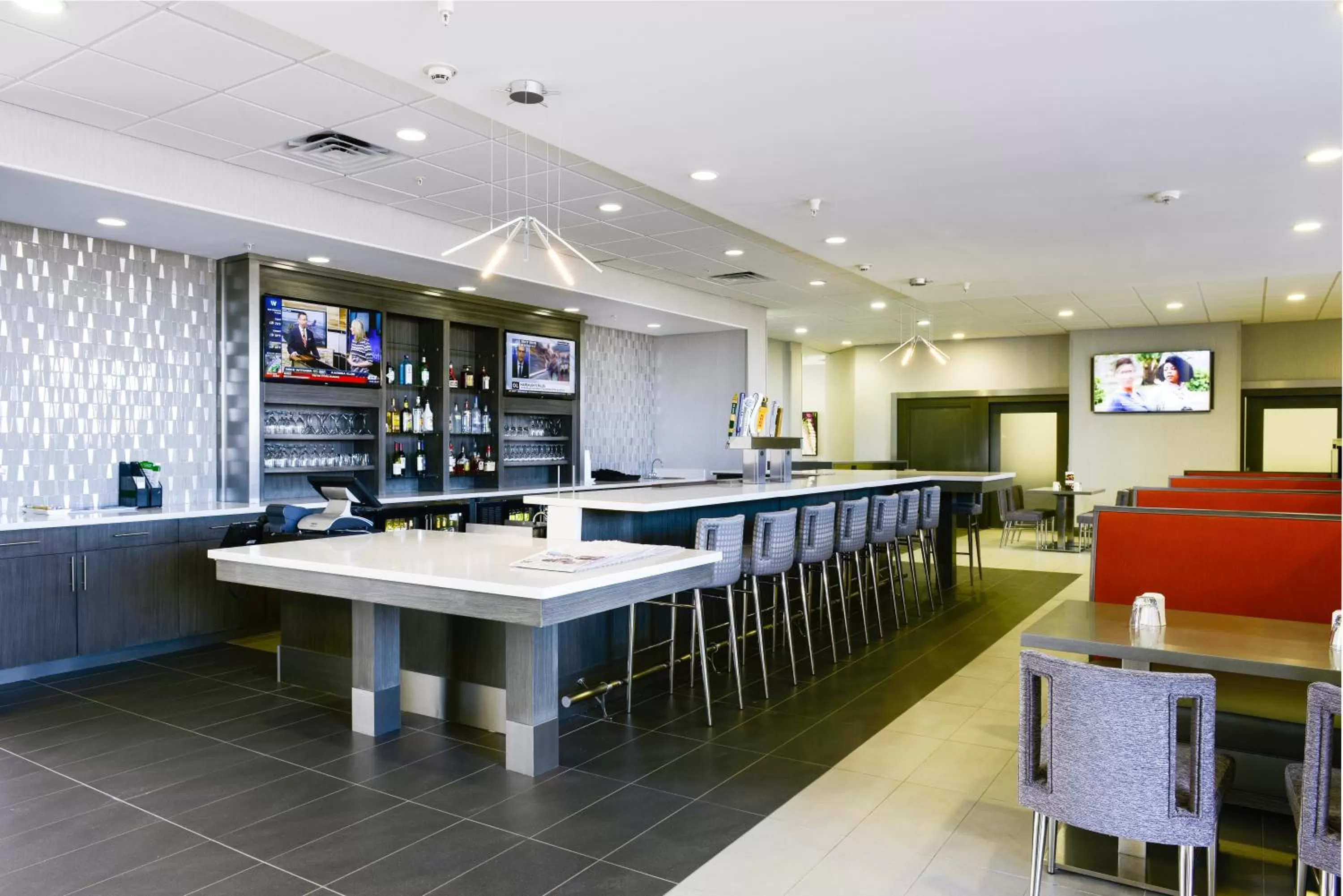 Lounge or bar in Holiday Inn Abilene - North College Area by IHG