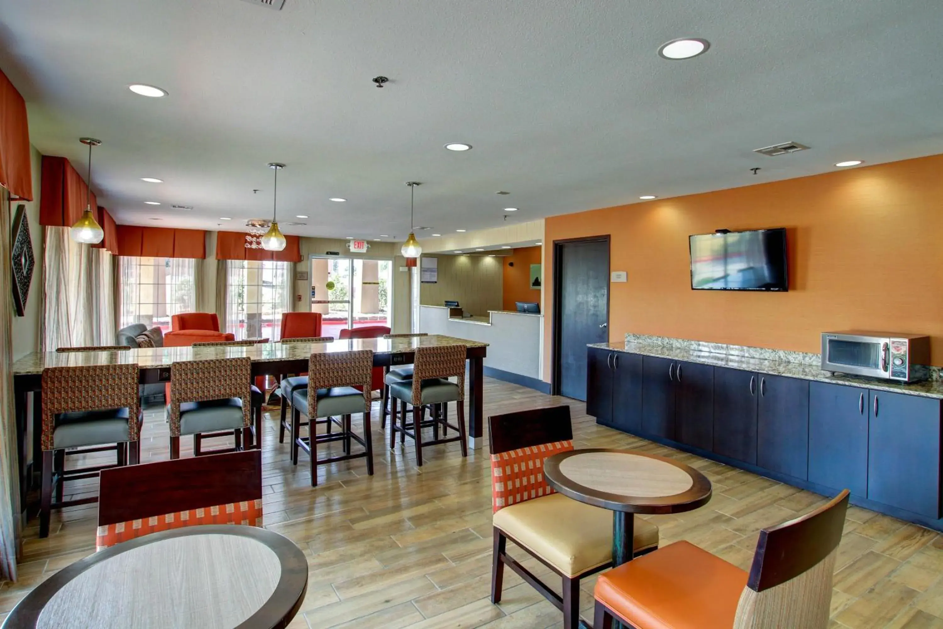 Restaurant/Places to Eat in Motel 6-Arlington, TX