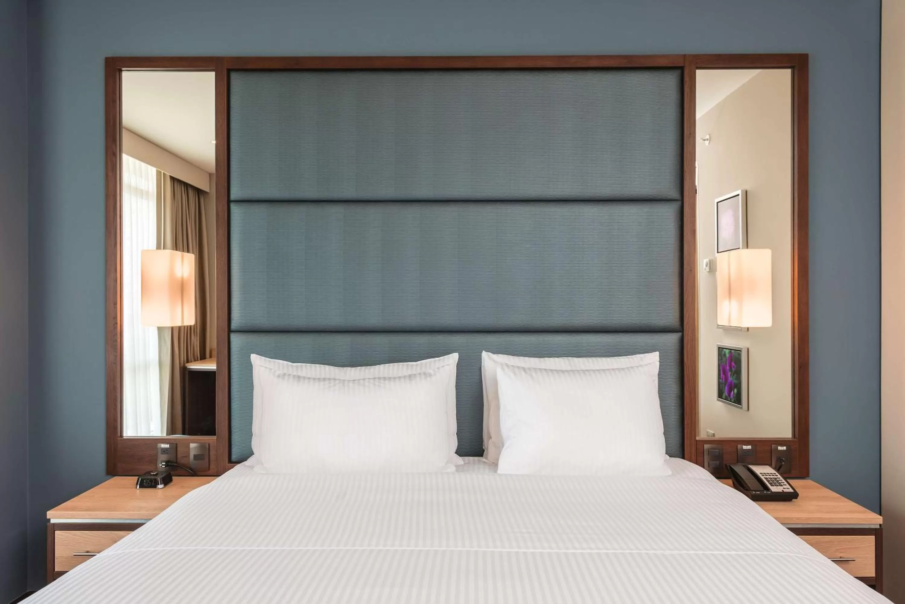 Bed in Hilton Garden Inn Bogota Airport