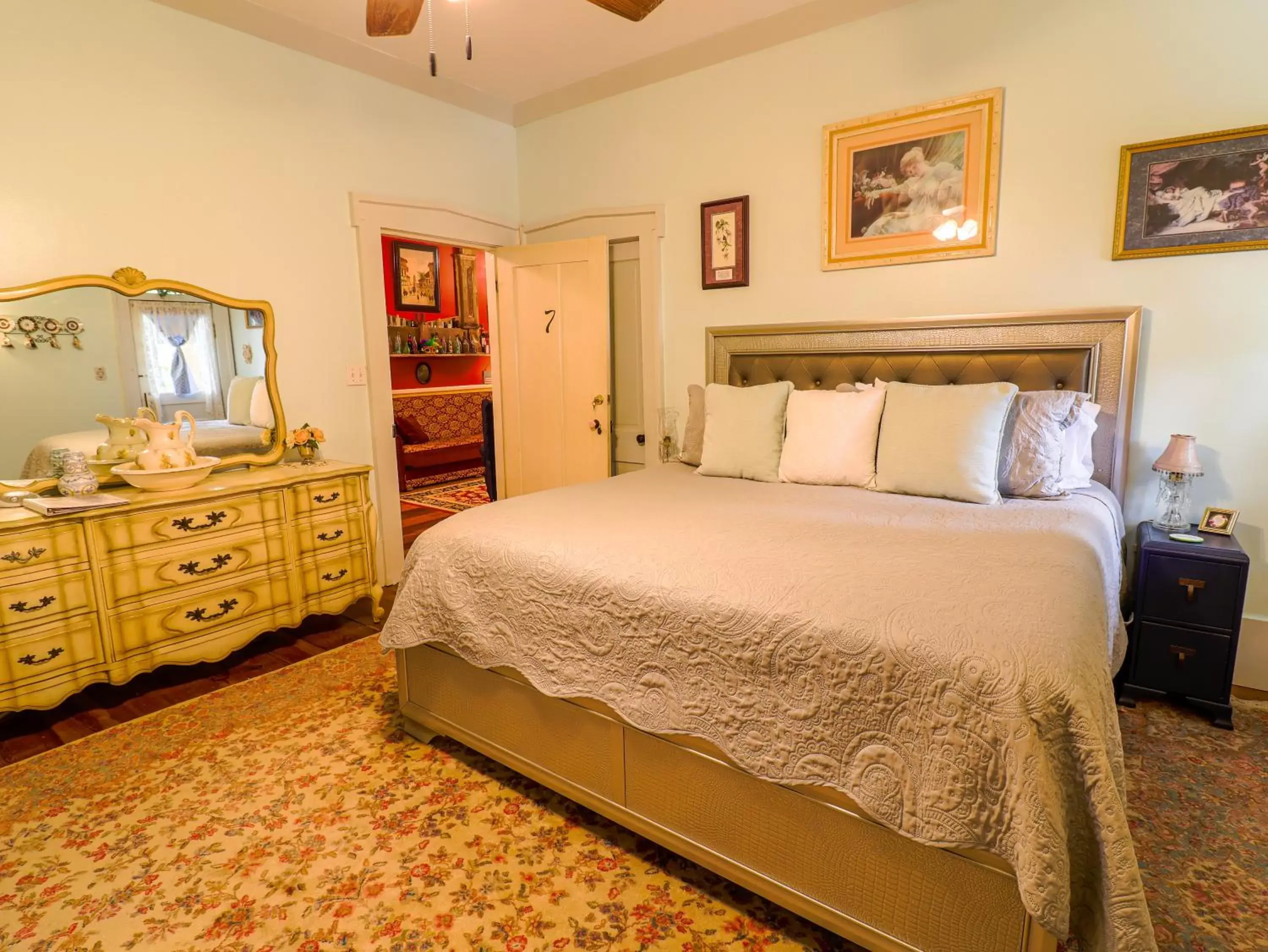 Bedroom, Bed in The Steamboat Inn