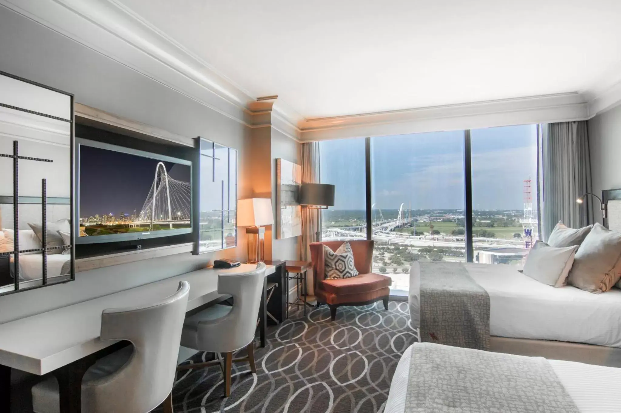 Bedroom in Omni Dallas Hotel