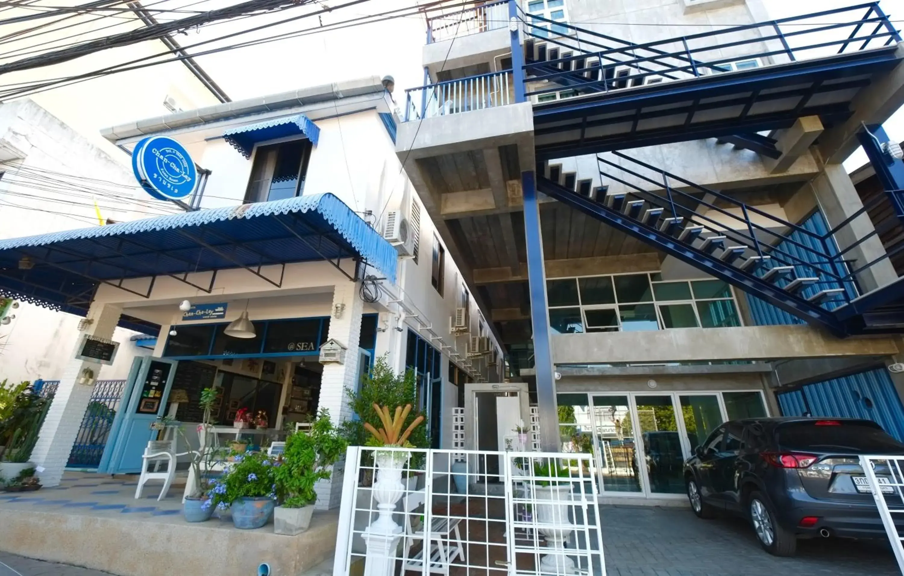 Property building, Patio/Outdoor Area in Chanchalay Hip Hostel (SHA Plus)