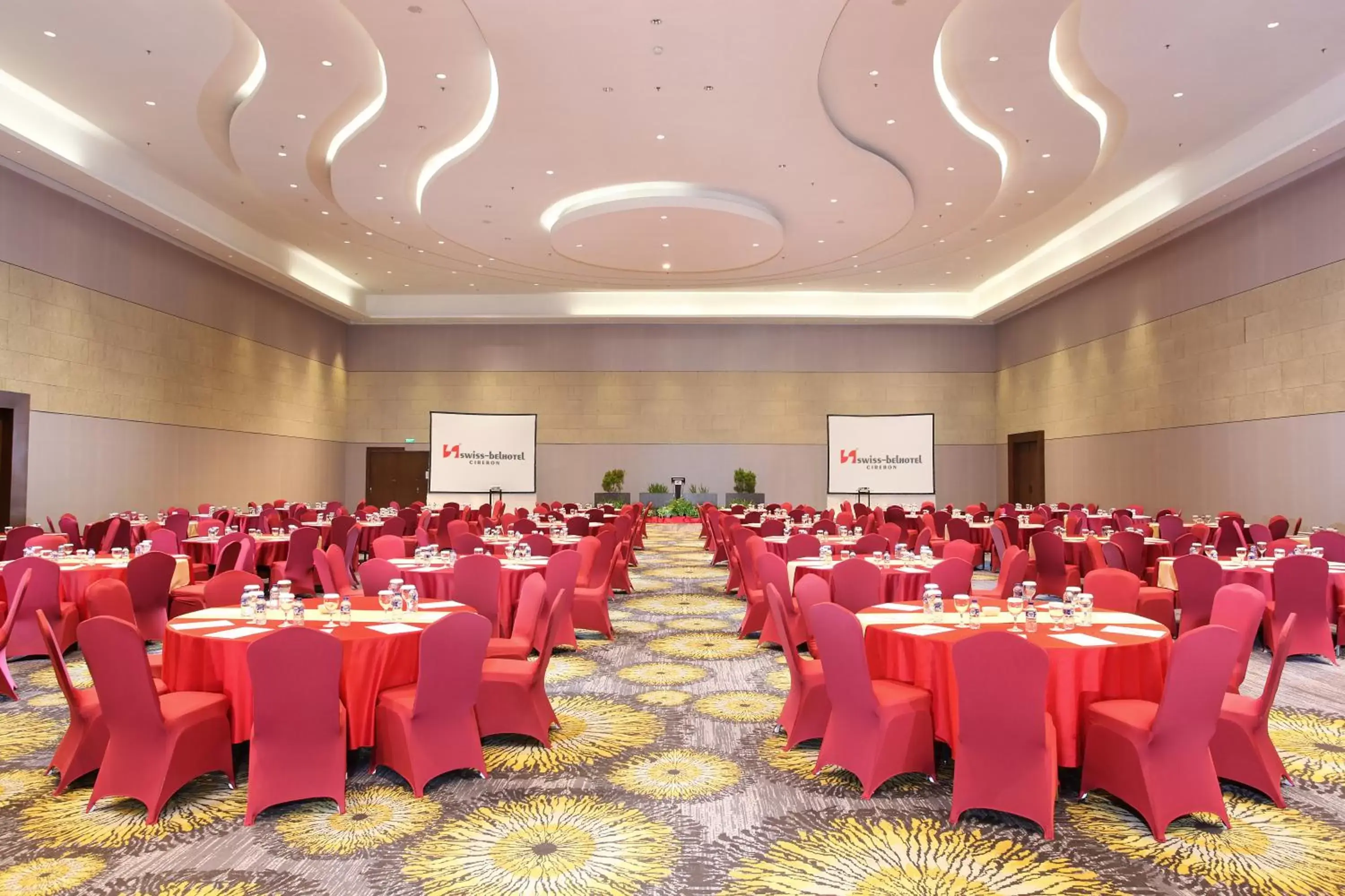 Banquet/Function facilities, Banquet Facilities in Swiss-Belhotel Cirebon