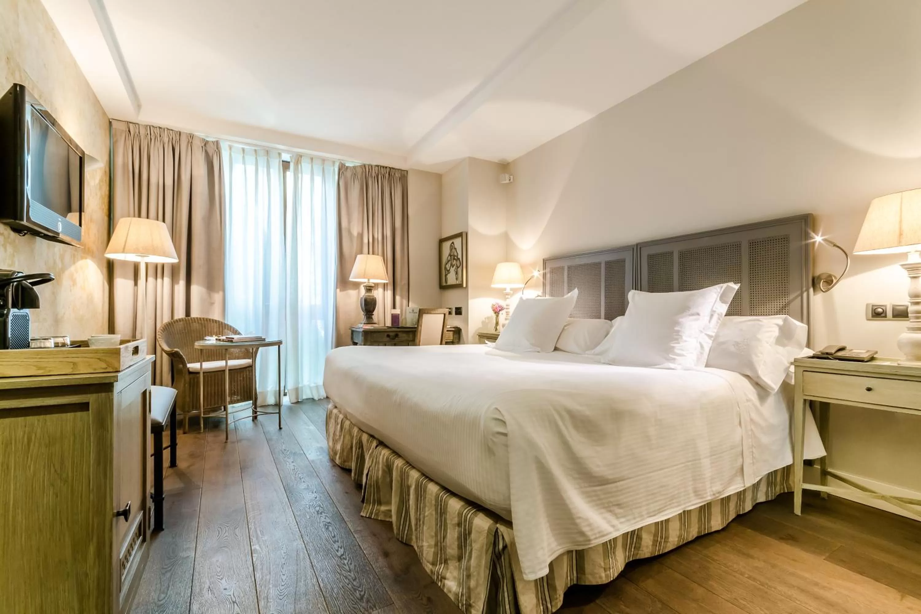 Photo of the whole room, Bed in Grand Hotel Don Gregorio