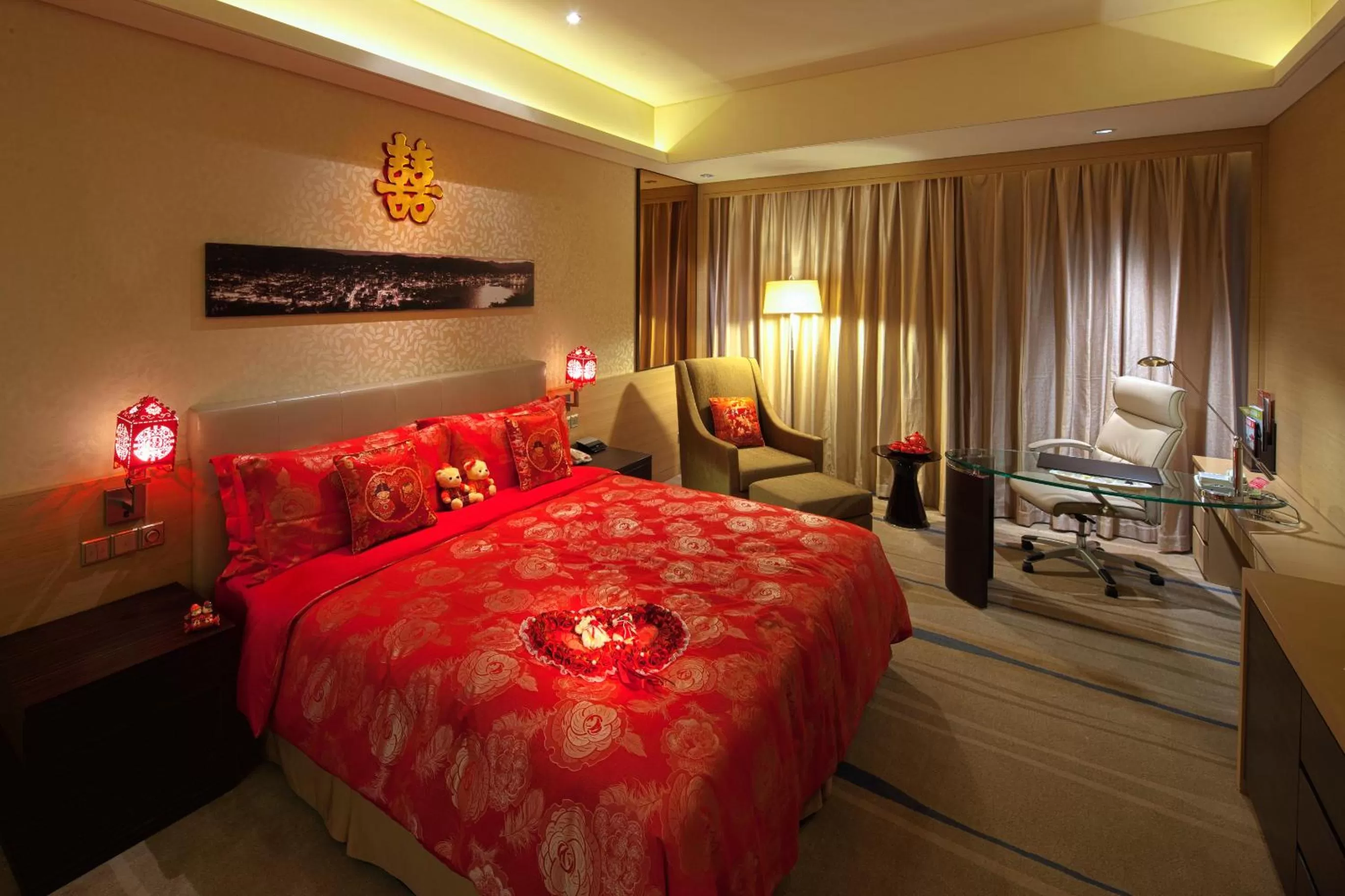 Bed in Crowne Plaza Guangzhou Huadu by IHG - Free Shuttle bus between hotel to Exhibition Center During Canton Fair