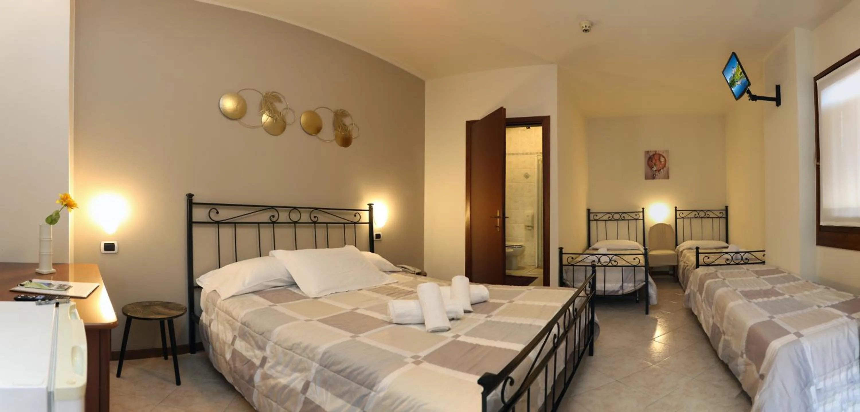 Photo of the whole room, Bed in Hotel Andreis