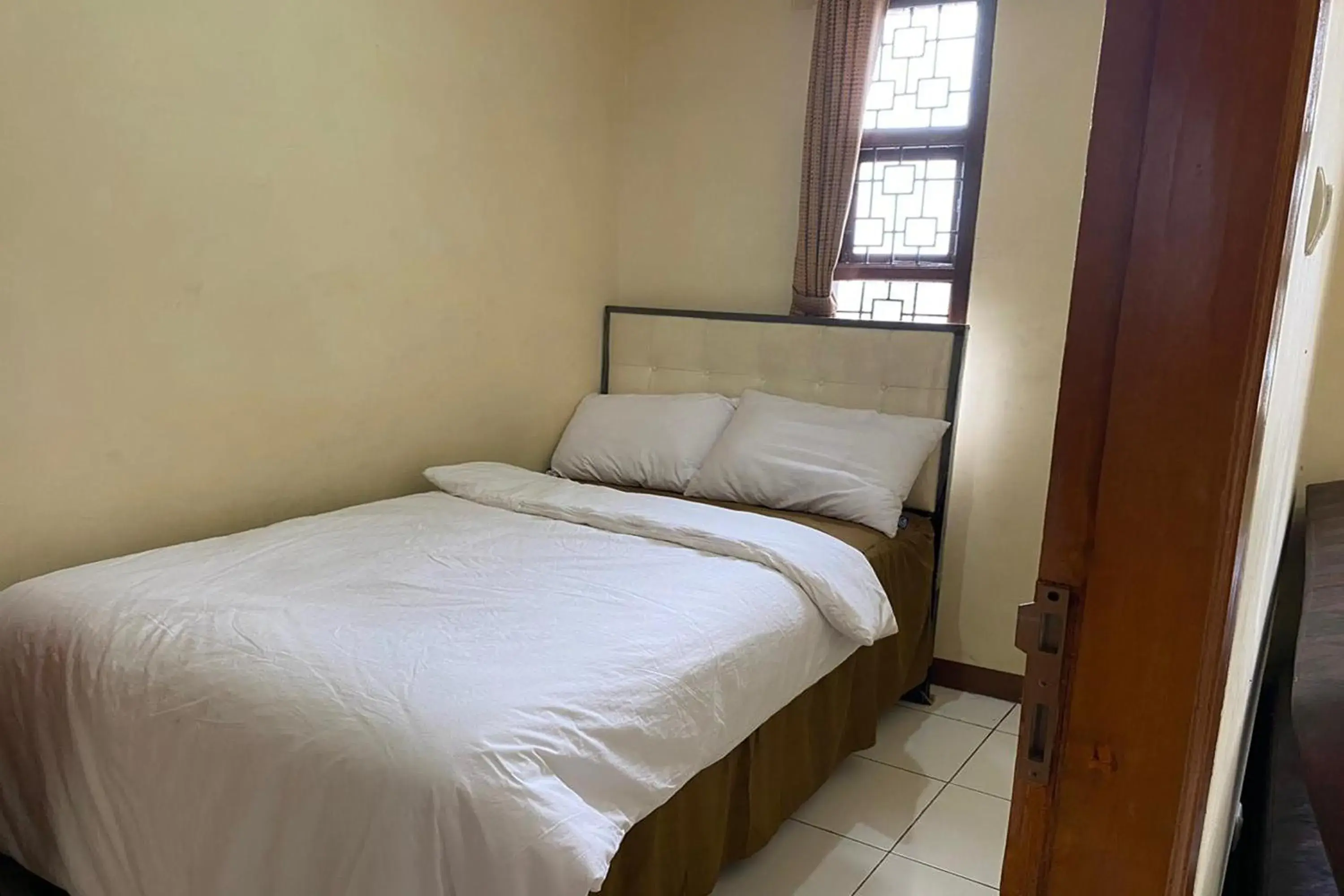 Bed in Villa Buana Graha Syariah