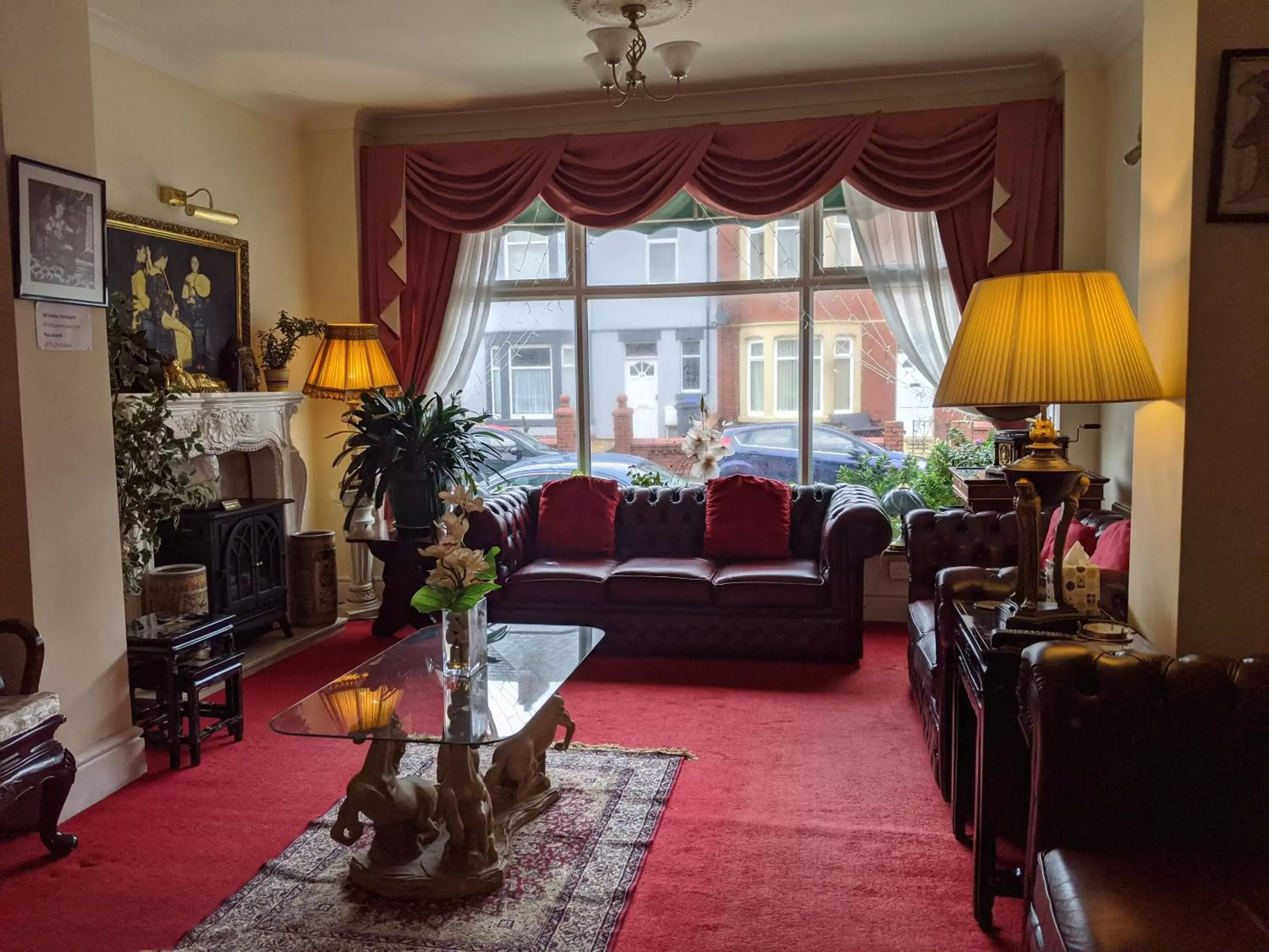 Living room in The New Guilderoy Hotel