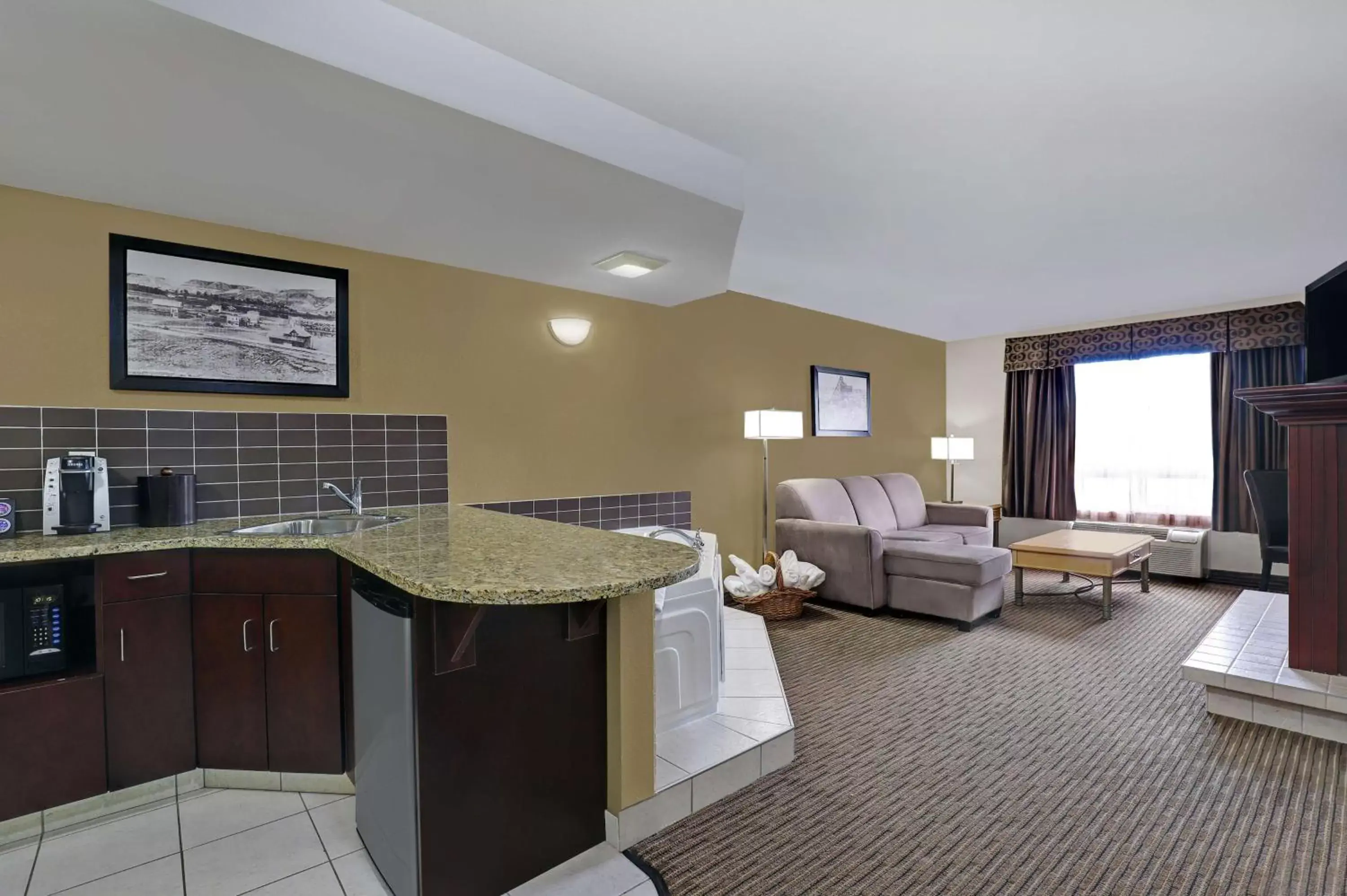 Hot Tub in SureStay Plus Hotel by Best Western Drumheller