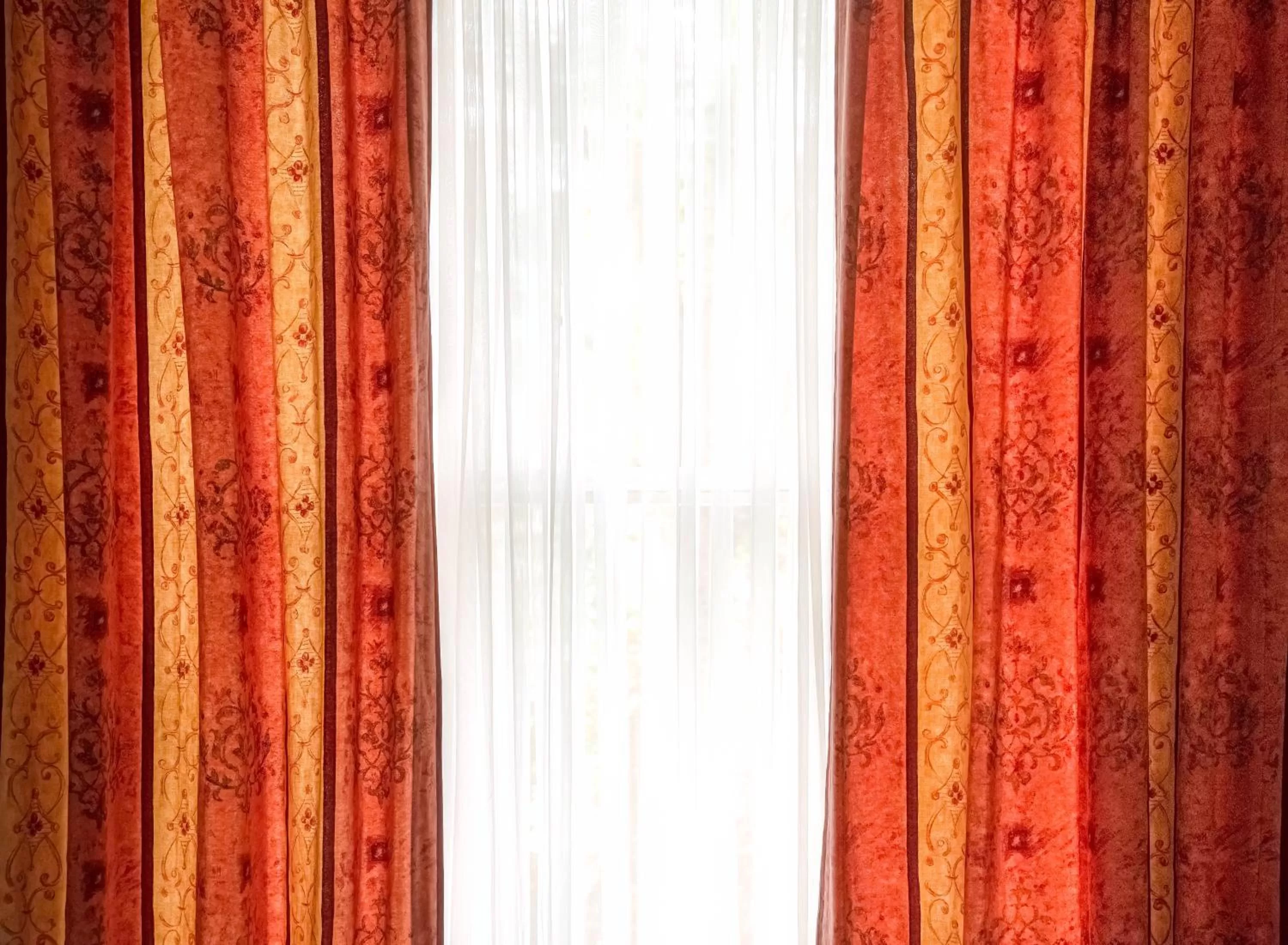 Decorative detail in Dolphin Hotel