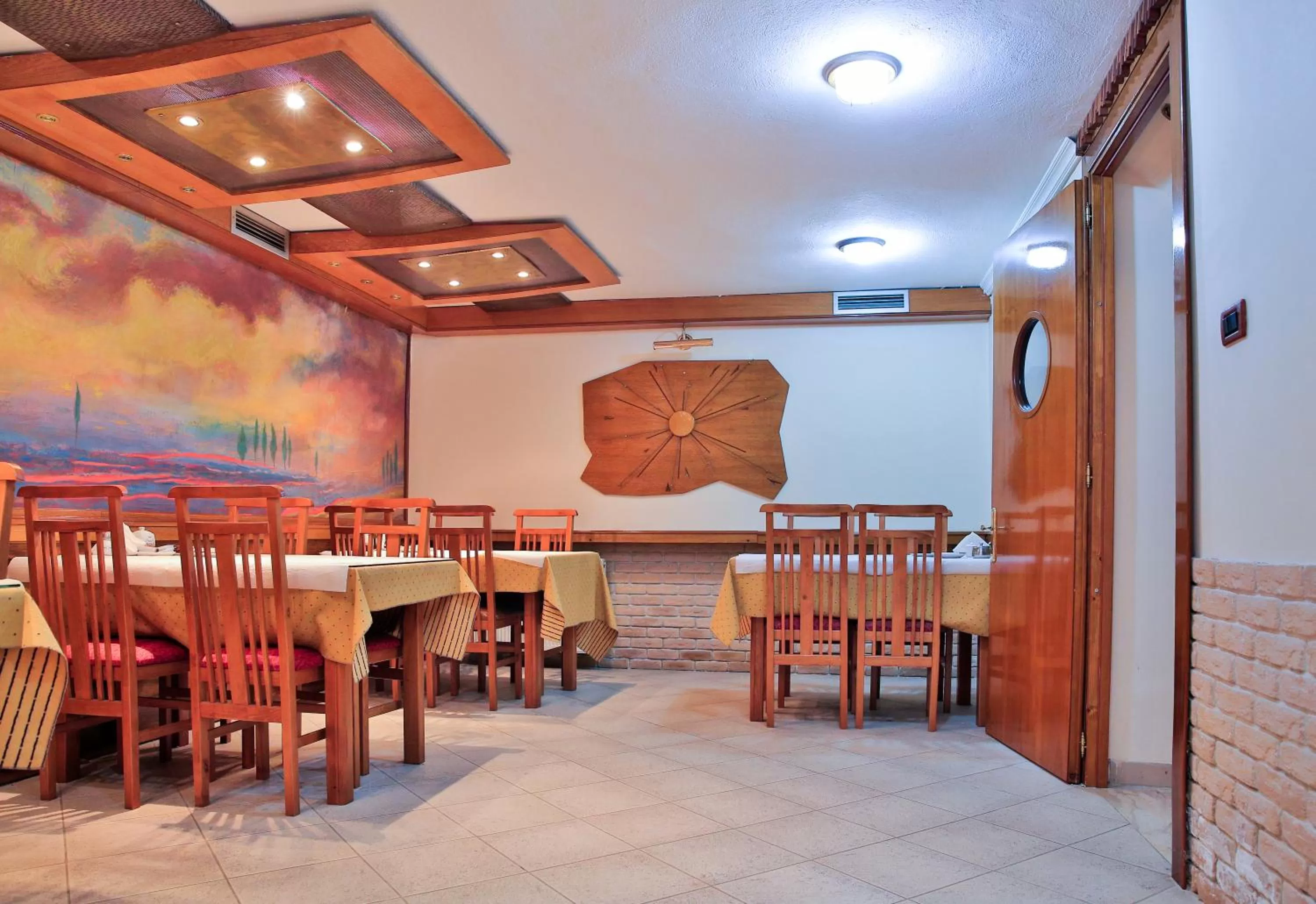 Coffee/tea facilities in Gold Hotel