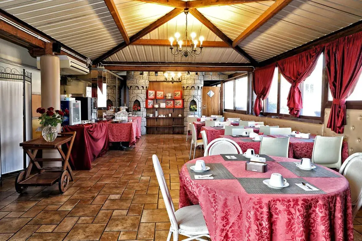 Food and drinks, Restaurant/Places to Eat in Hotel Al Castello