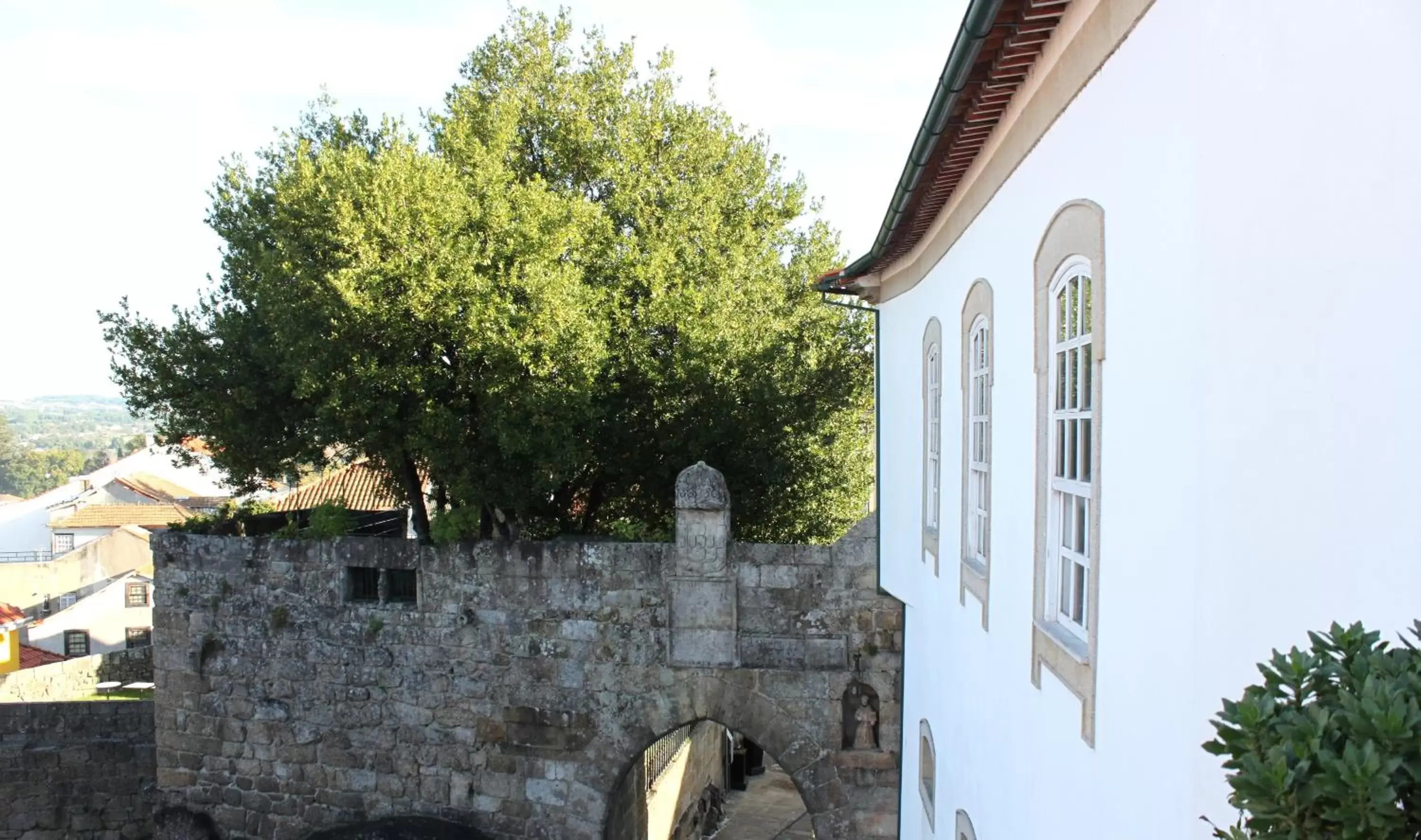 Facade/entrance in Montebelo Palácio dos Melos Viseu Historic Hotel Facade/entrance in Montebelo Palácio dos Melos Viseu Historic Hotel