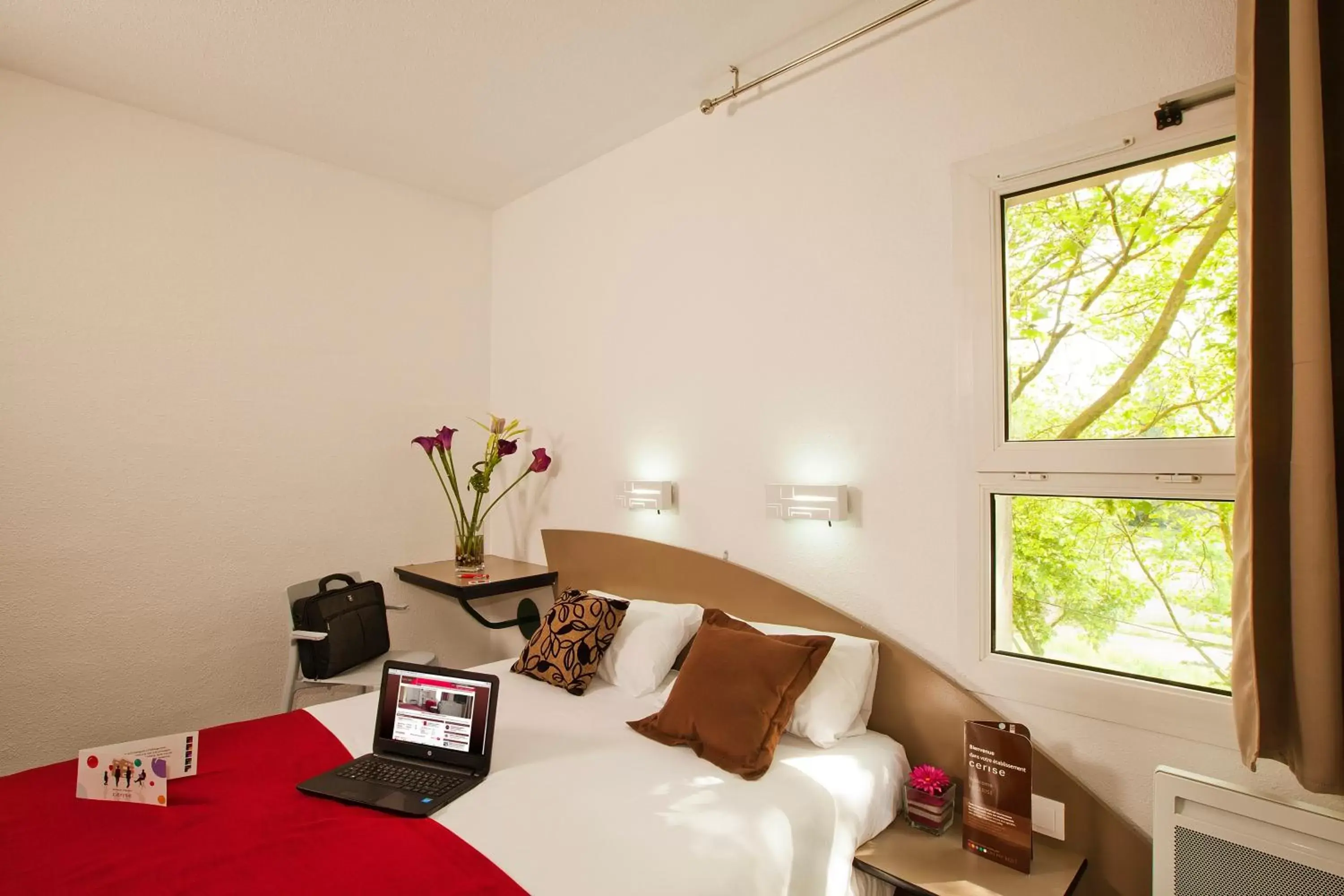 Bedroom in Hotel Cerise Nancy