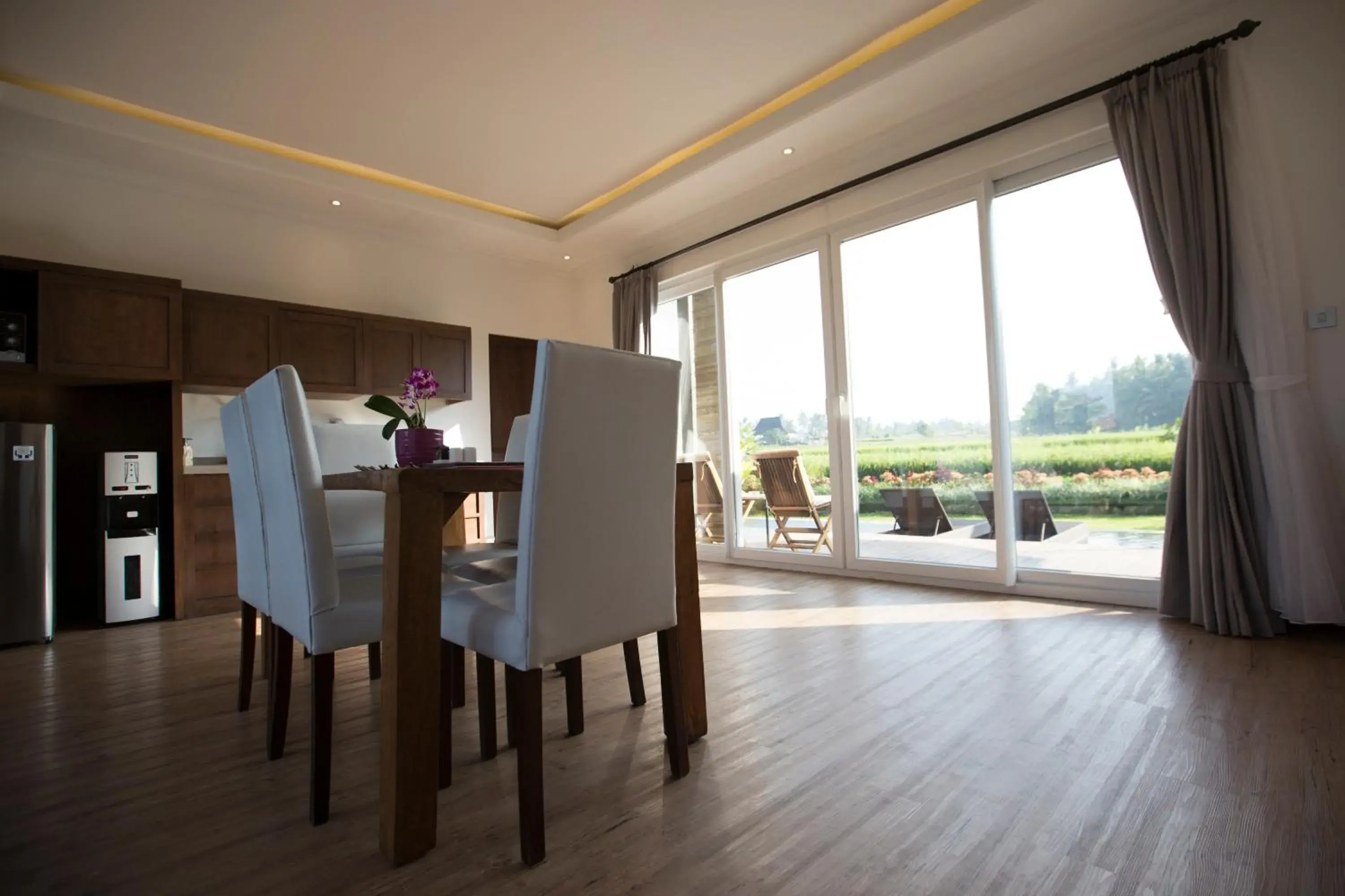 Dining Area in The Samara Villas & Restaurant