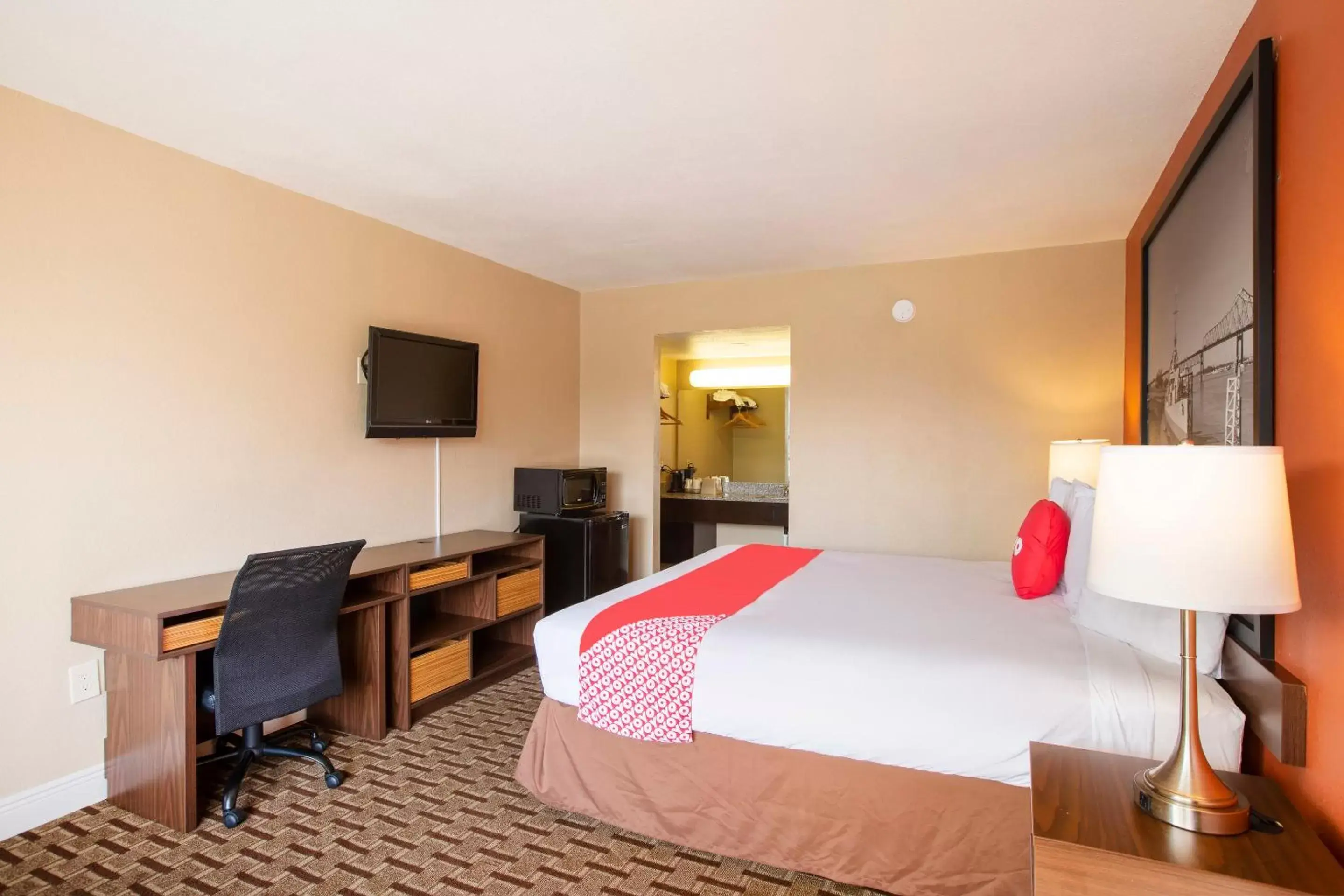 Bedroom in OYO Hotel Port Allen LA I-10 West