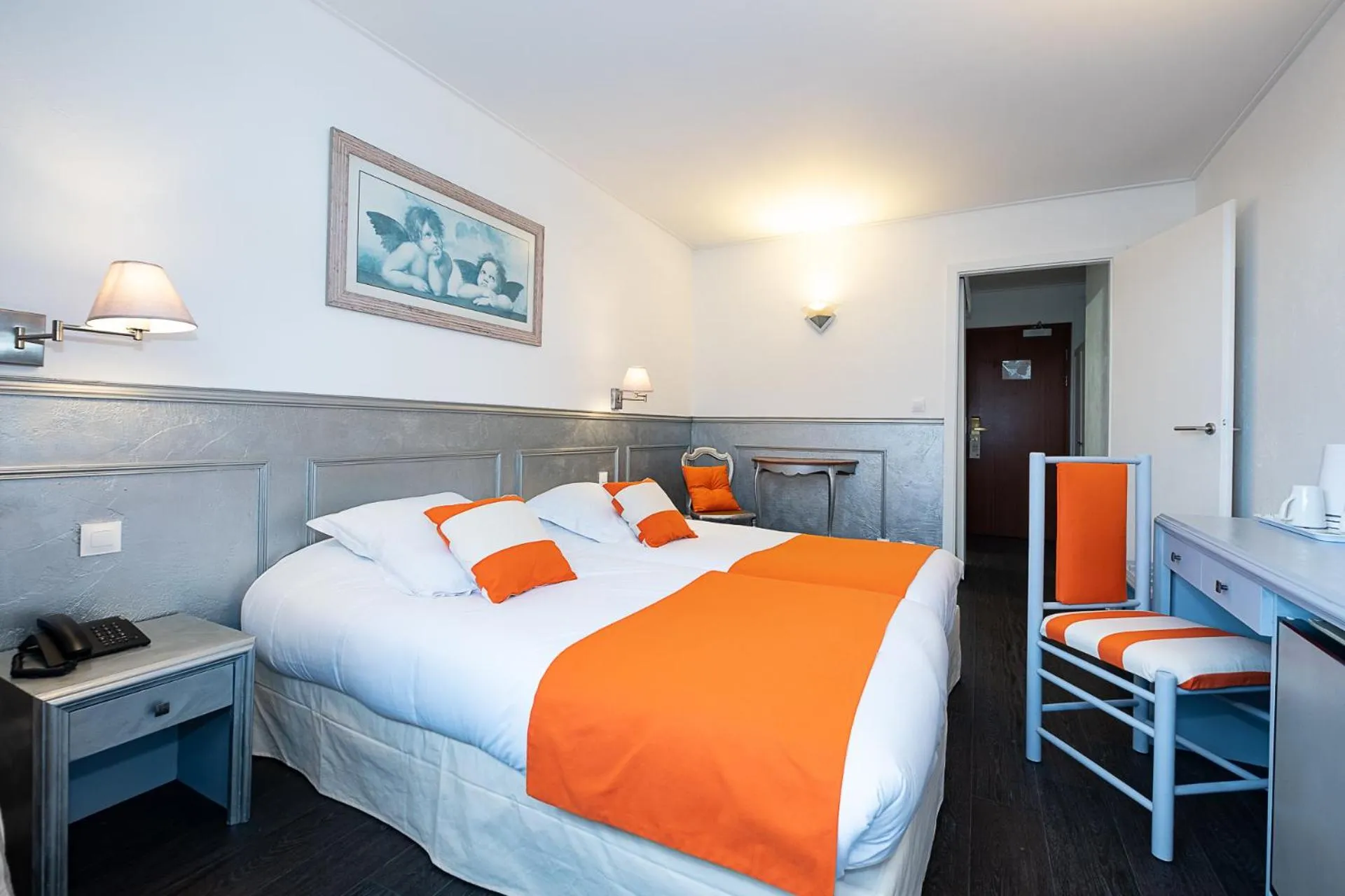 Bed in The Originals City Hotel de l Ange Guebwiller