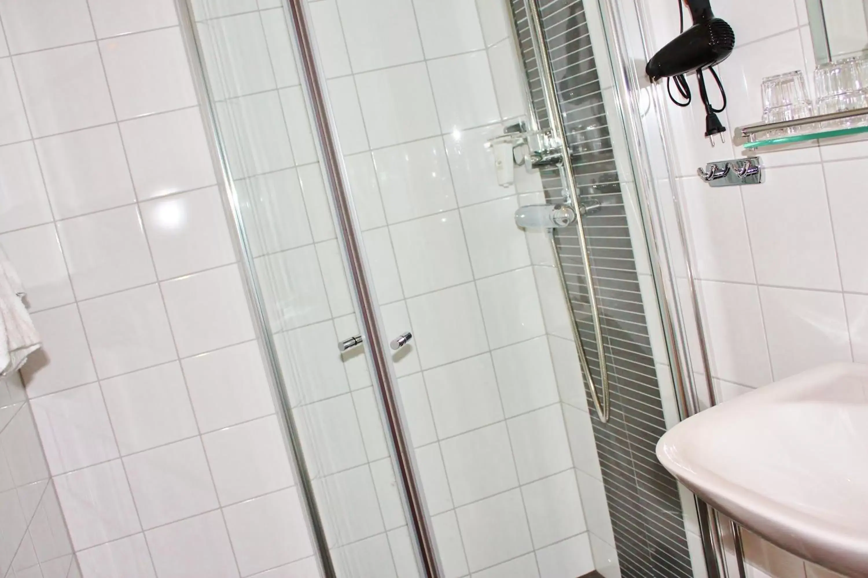 Shower, Bathroom in Sure Hotel by Best Western Ojaby Herrgard