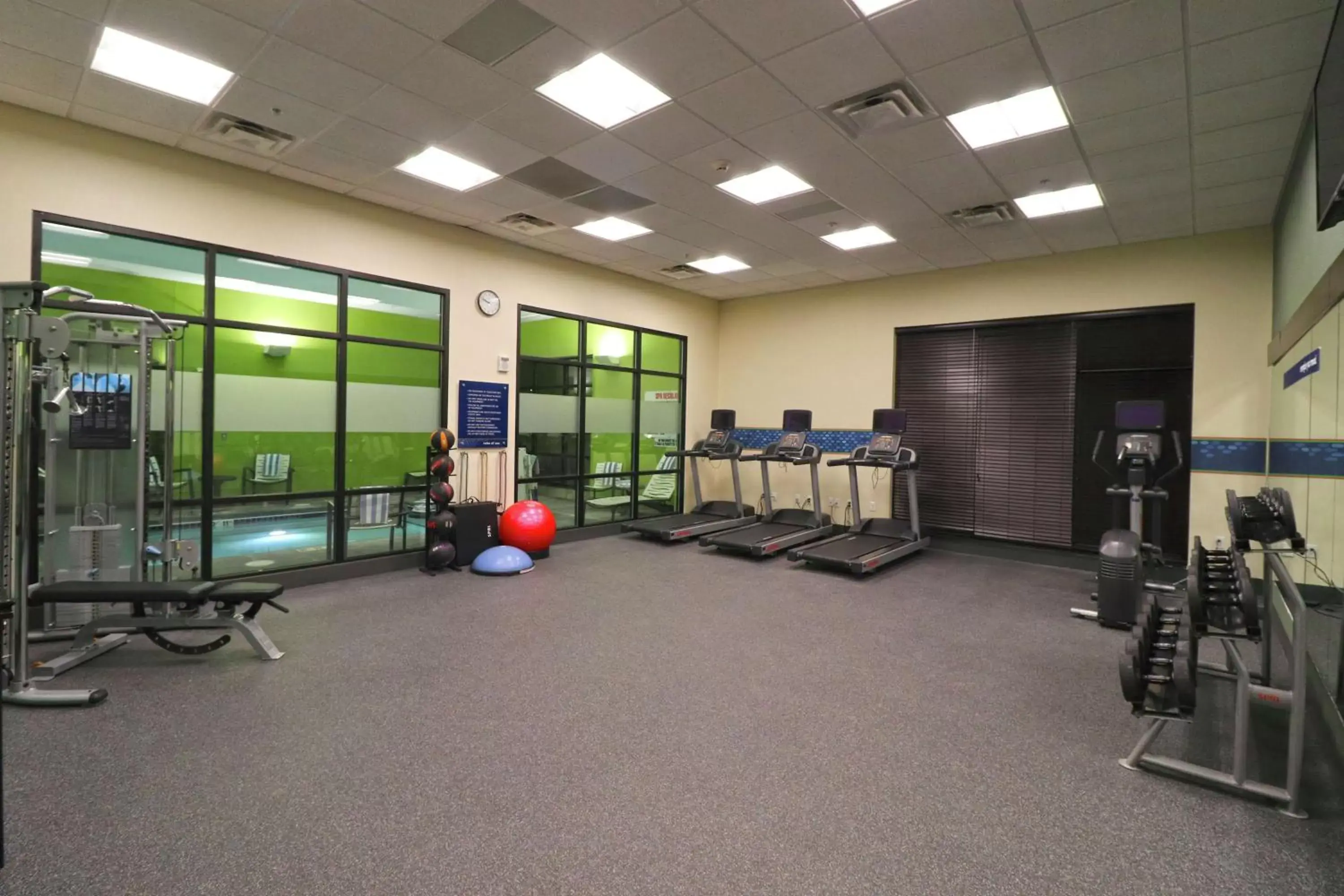 Fitness centre/facilities in Hampton Inn Kearney Fitness centre/facilities in Hampton Inn Kearney