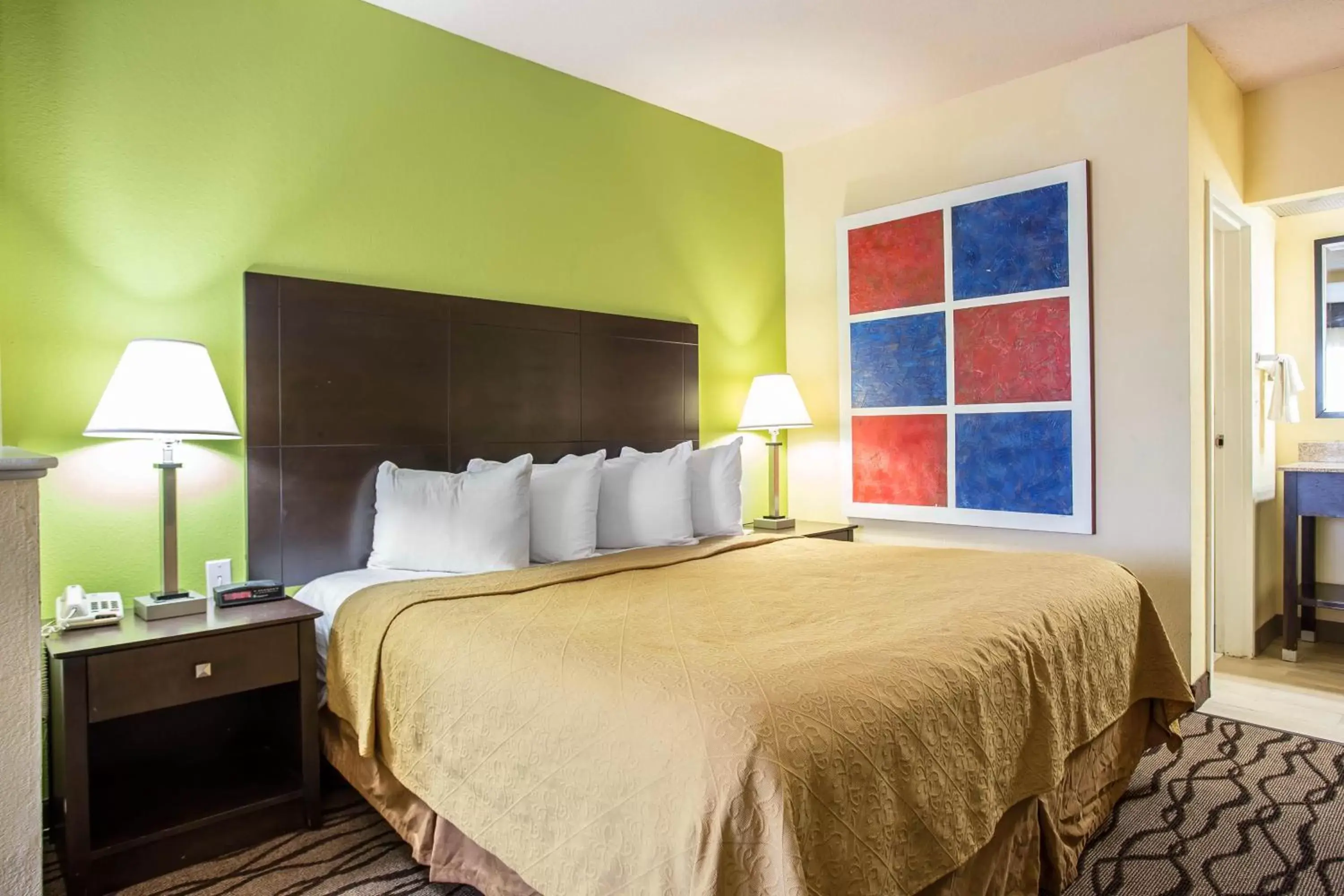 Standard Queen Room in Quality Inn & Suites Aiken Standard Queen Room in Quality Inn & Suites Aiken