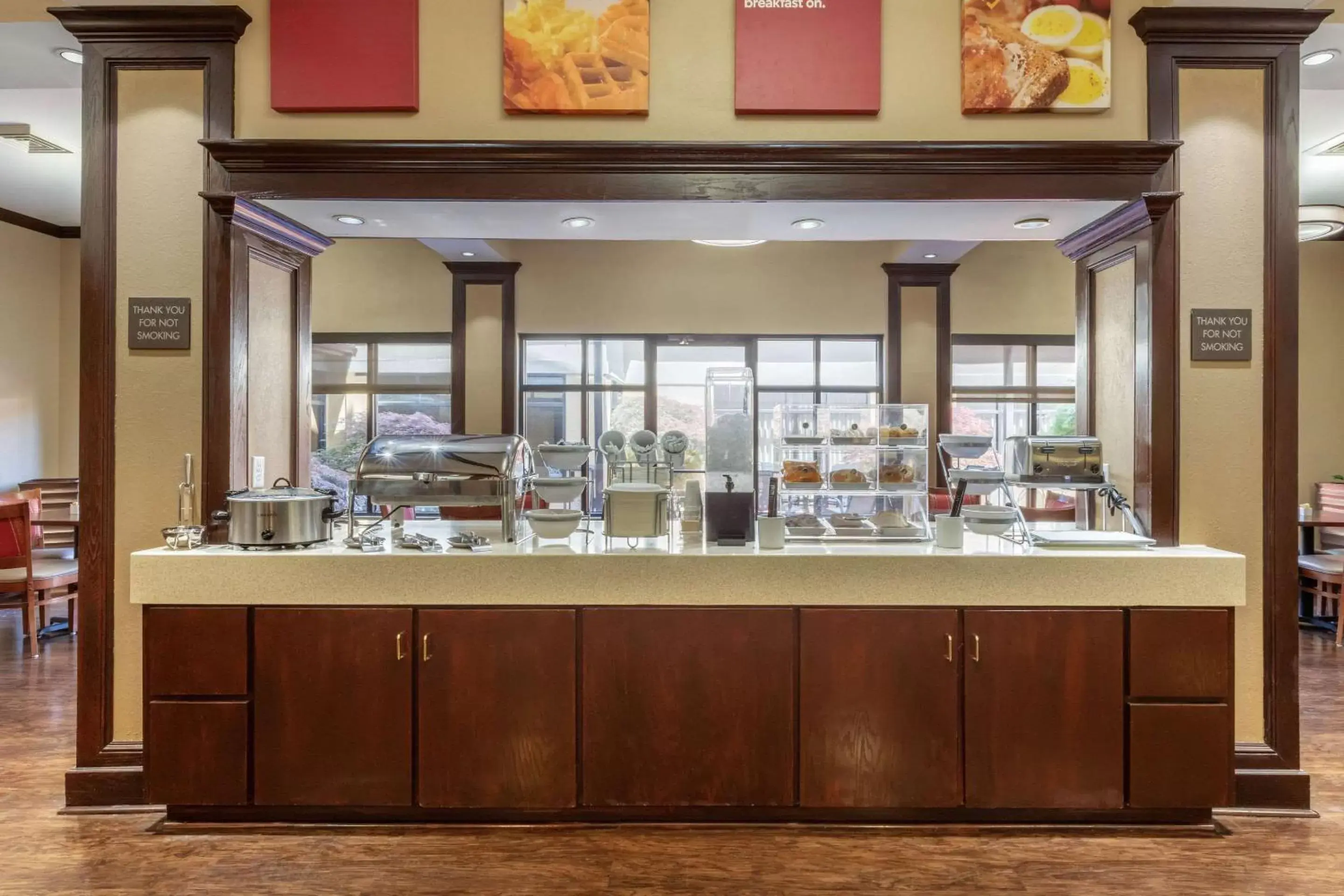 Restaurant/places to eat in Comfort Suites Rolla
