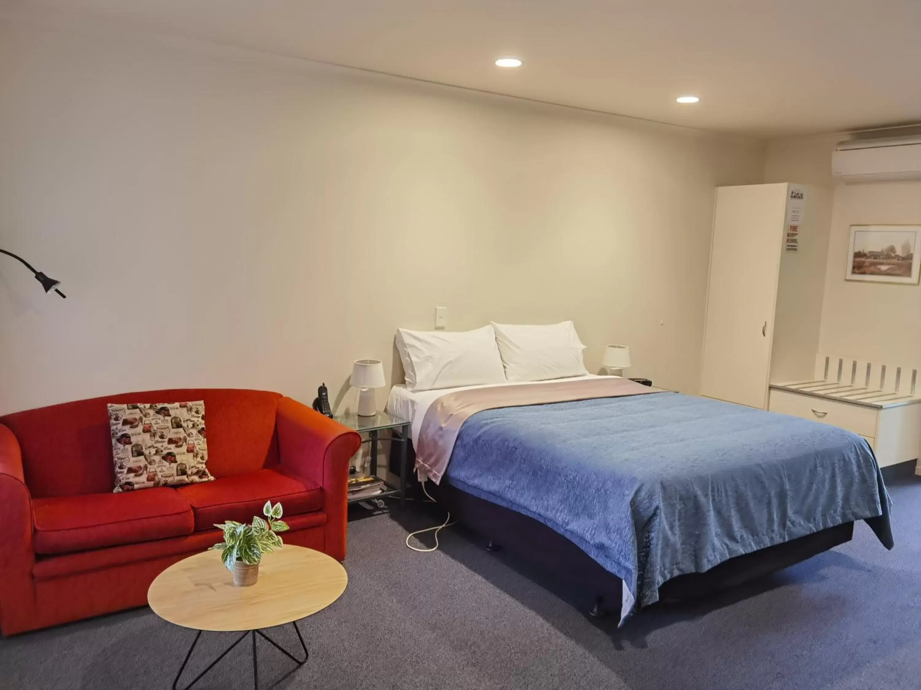 Bed in Harringtons Motor Lodge Bed in Harringtons Motor Lodge