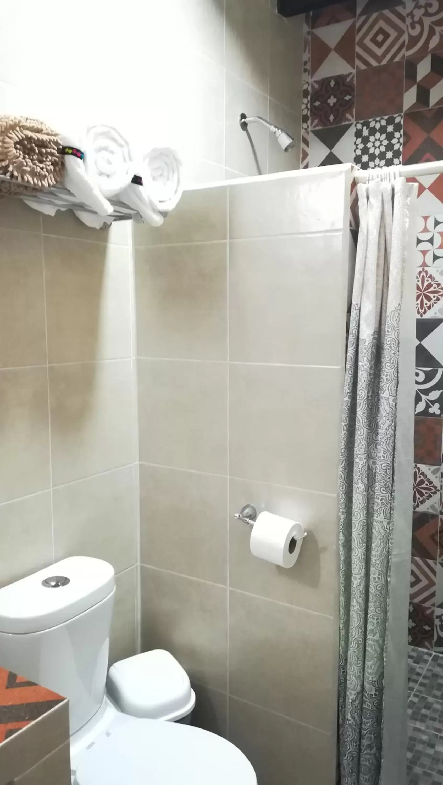 Toilet, Bathroom in Hotel Ocho Barrios
