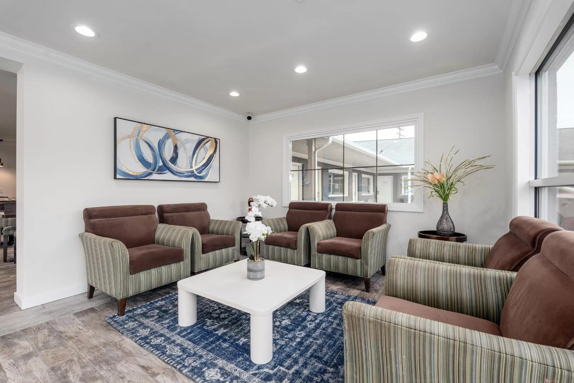 Seating area in Crewe Boutique Inn