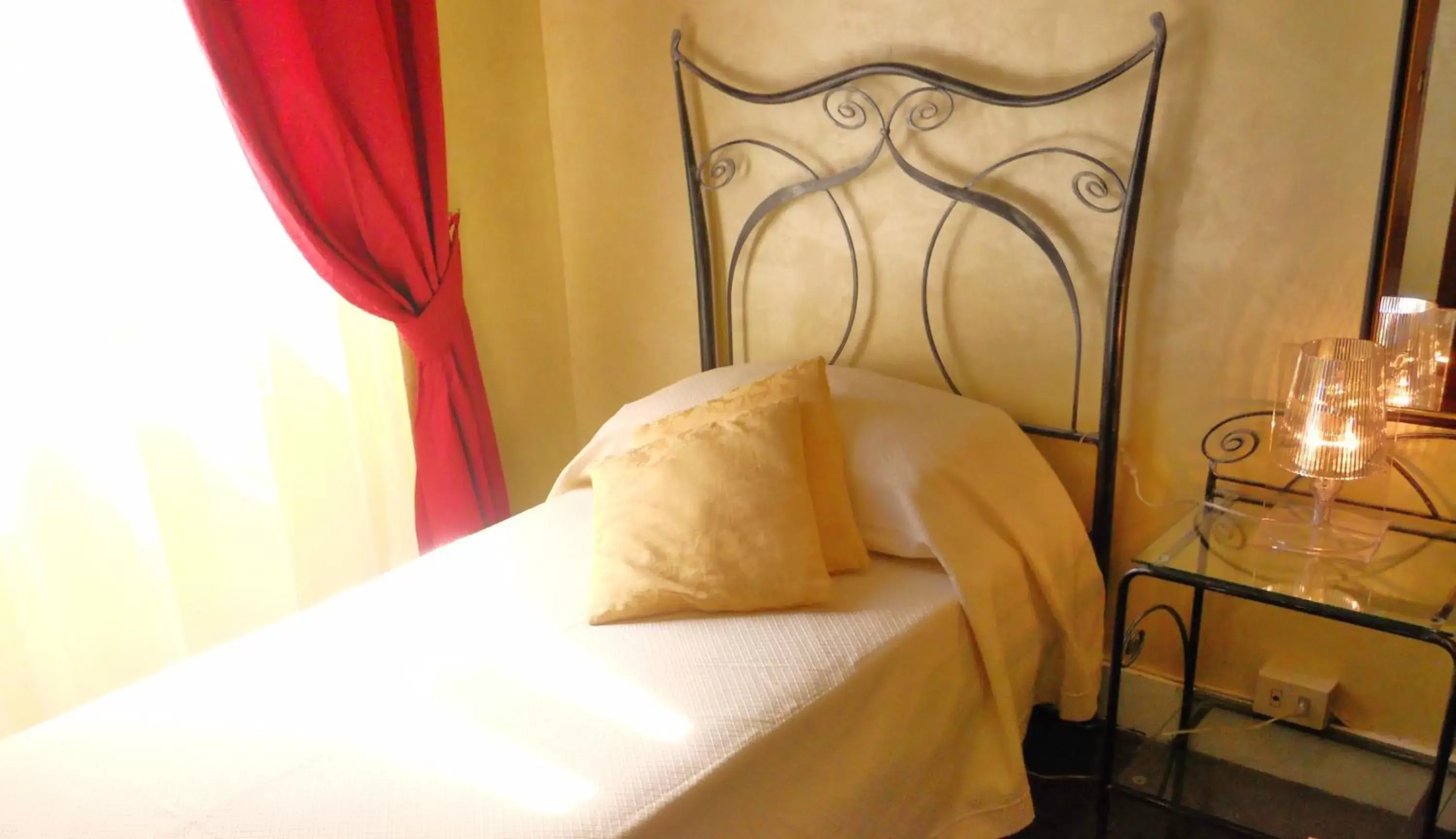 Bed in Locanda Villa Moderna