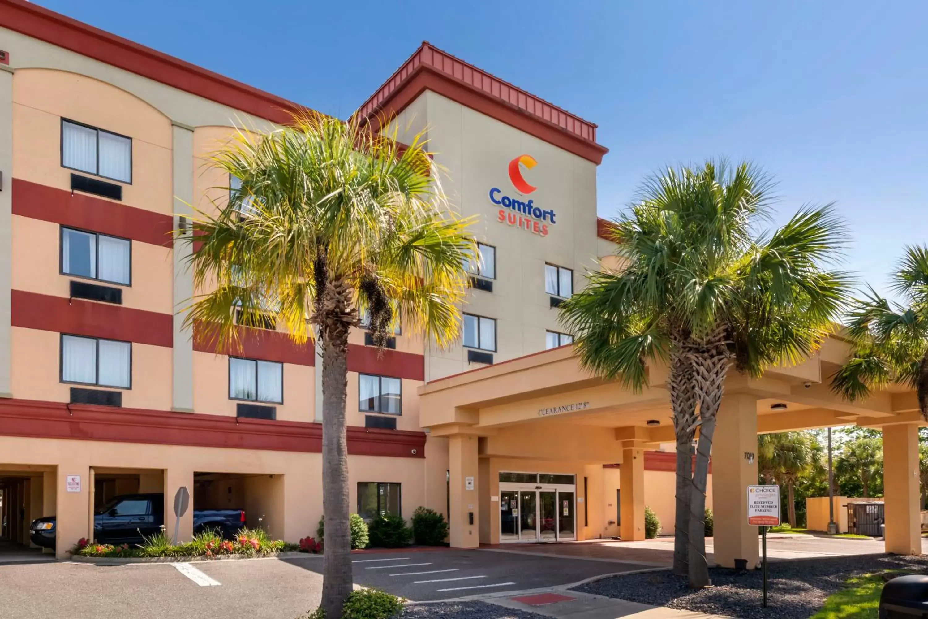 Property Building in Comfort Suites West Jacksonville