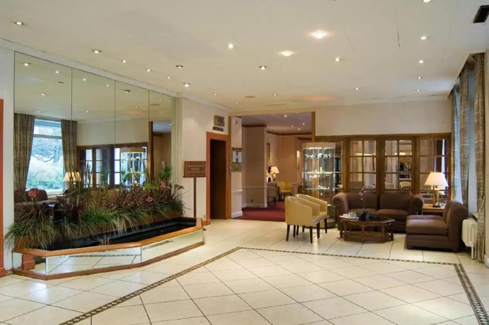 Lobby or reception, Lobby/Reception in Heathlands Hotel