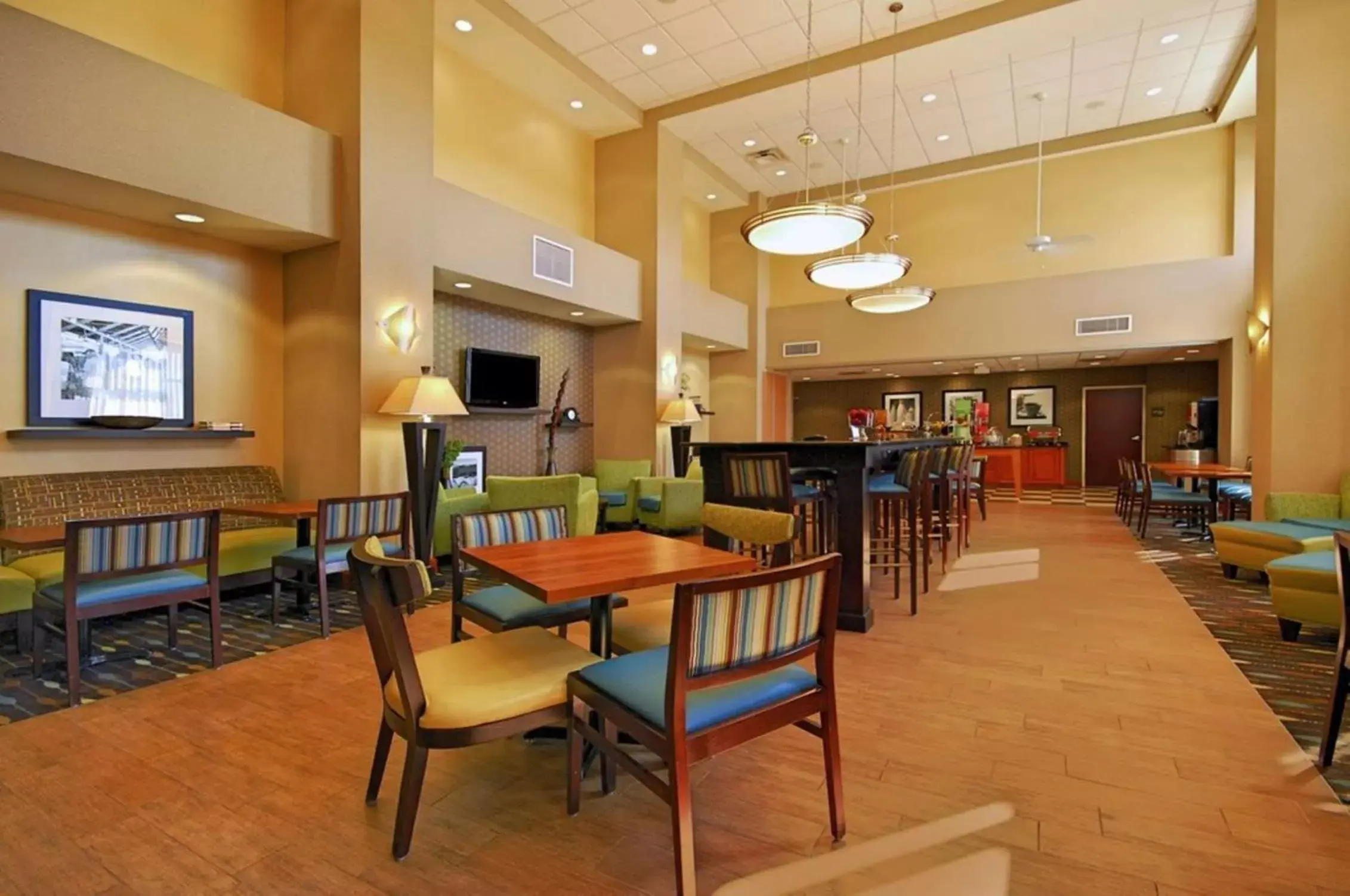 Dining area, Restaurant/Places to Eat in Hampton Inn By Hilton And Suites New Iberia