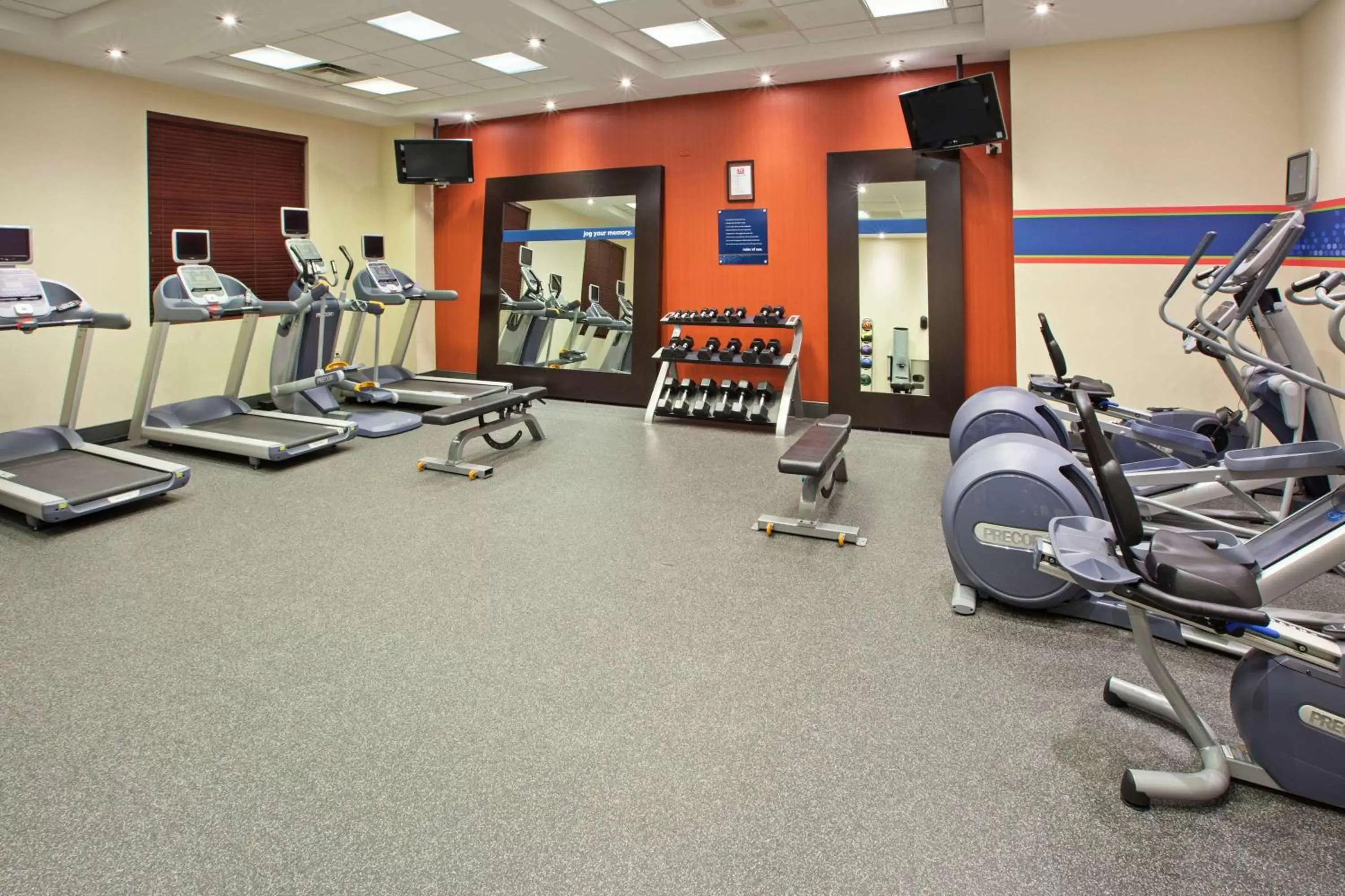 Fitness centre/facilities, Fitness Center/Facilities in Hampton Inn & Suites Chicago North Shore
