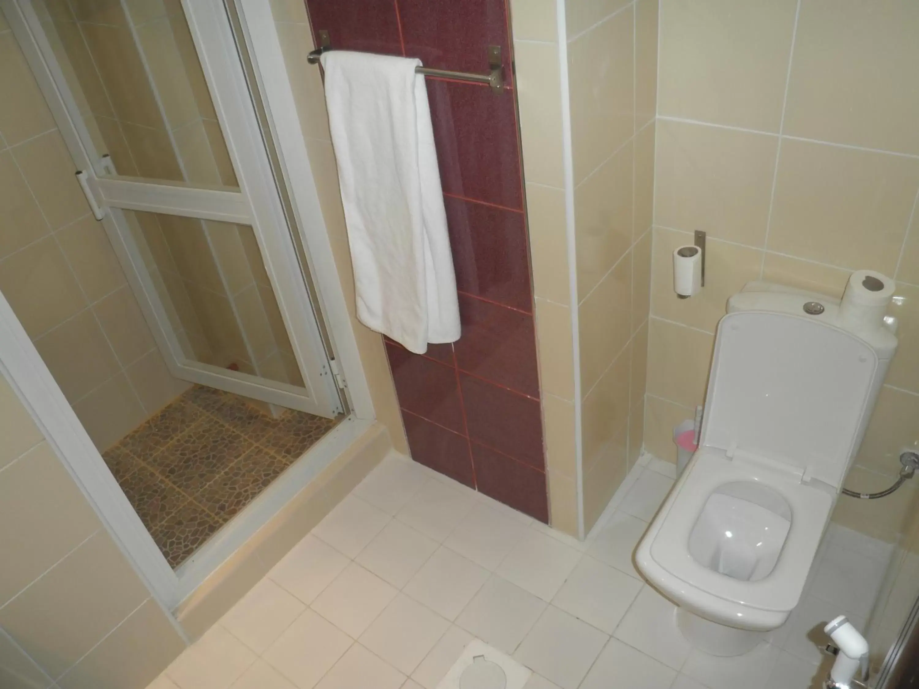 Bathroom in Marina Royal Hotel Suites Bathroom in Marina Royal Hotel Suites