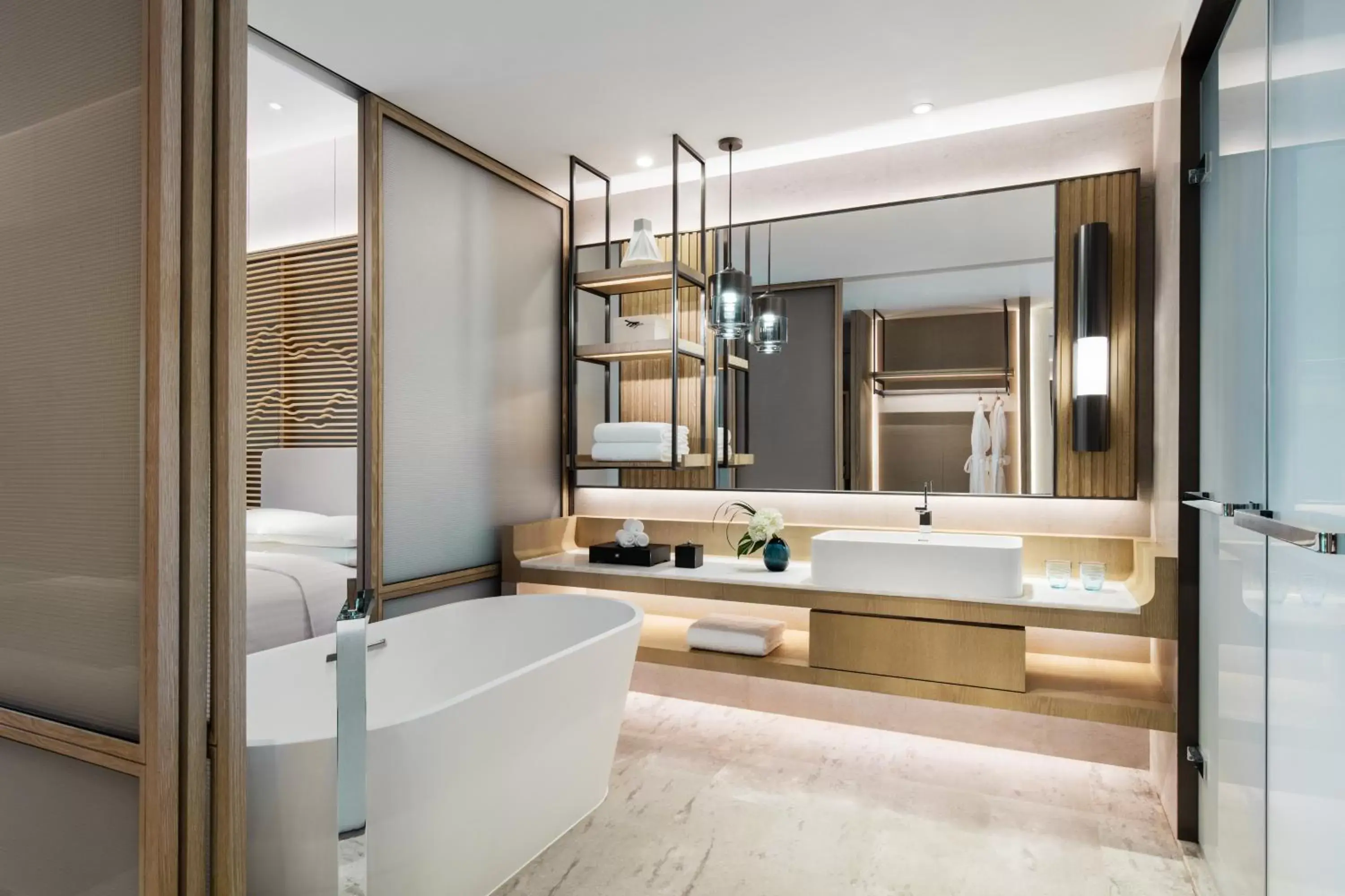 Hot Tub, Bathroom in Shenzhen Marriott Hotel Golden Bay
