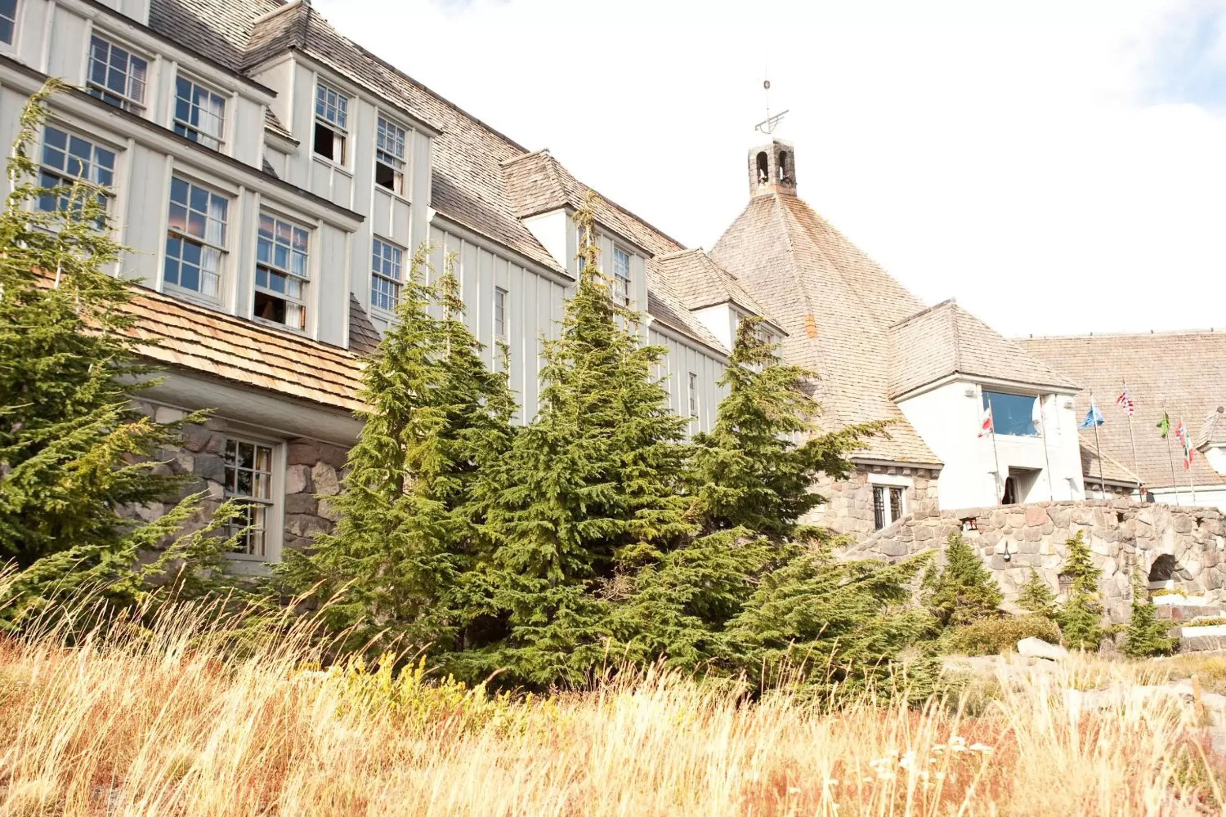 Facade/entrance, Property Building in Timberline Lodge