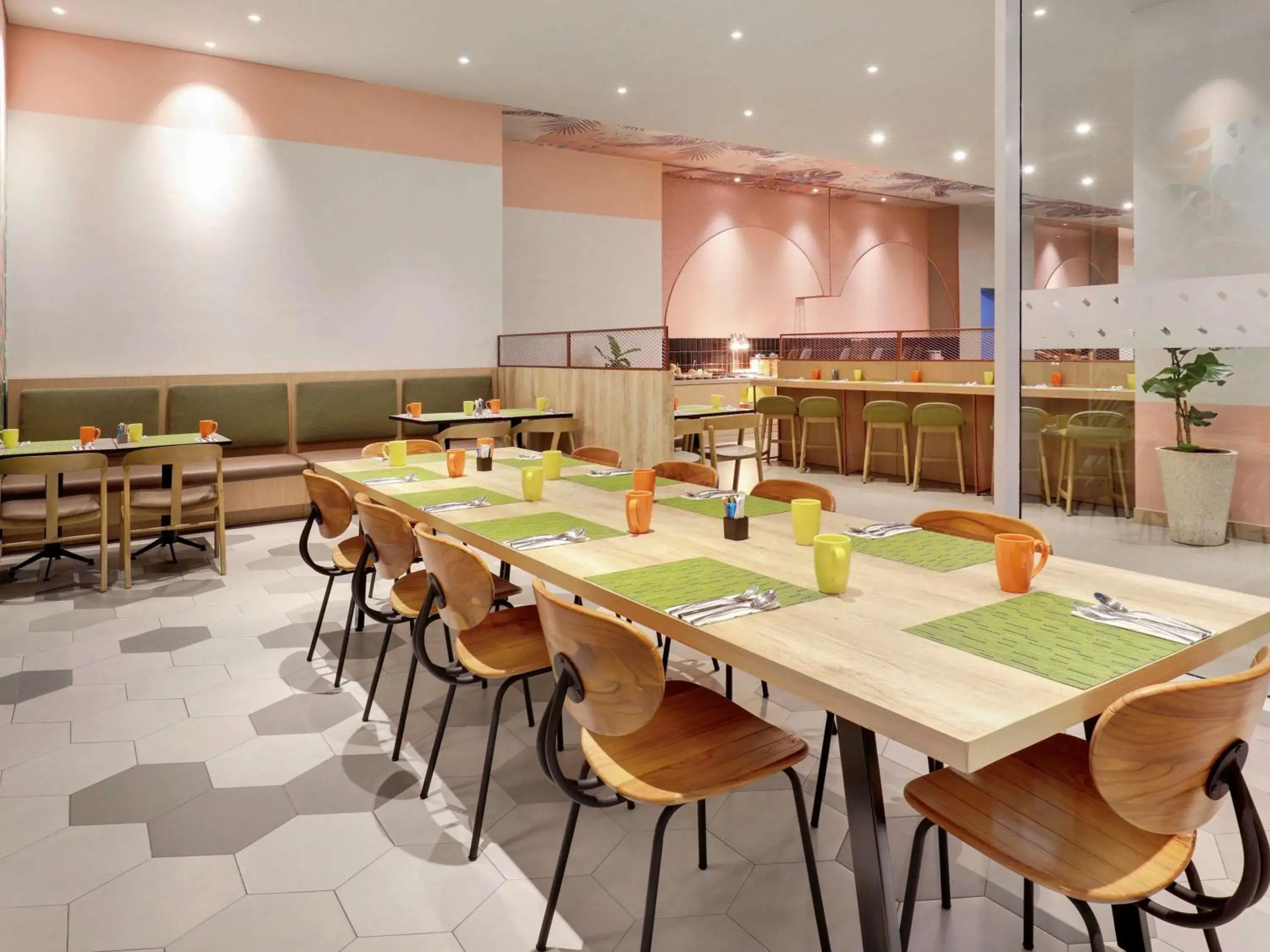 Restaurant/places to eat in ibis Styles Bogor Pajajaran