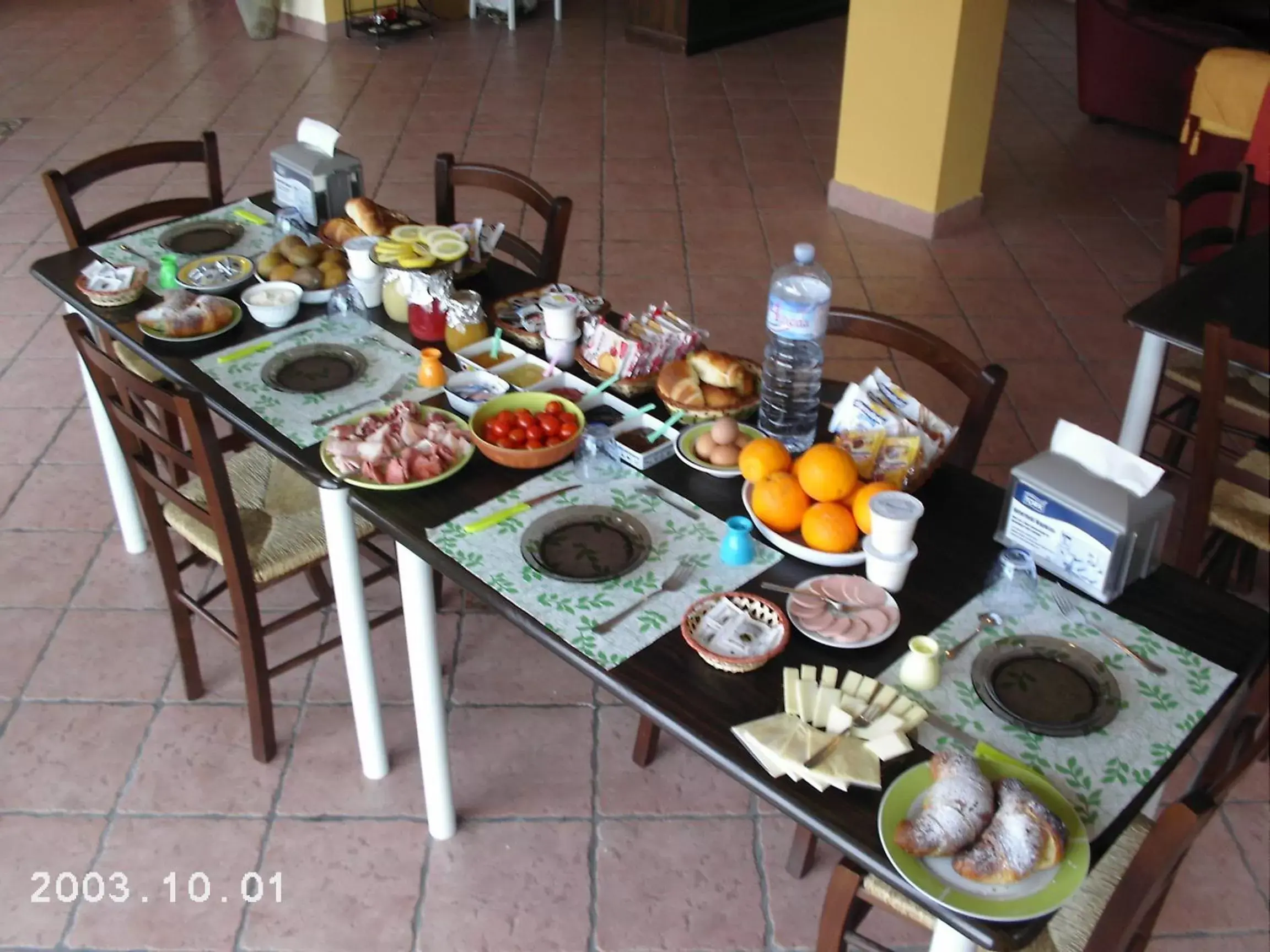 Dining area, Breakfast in B&B La Porta Dell'Etna - Nicolosi