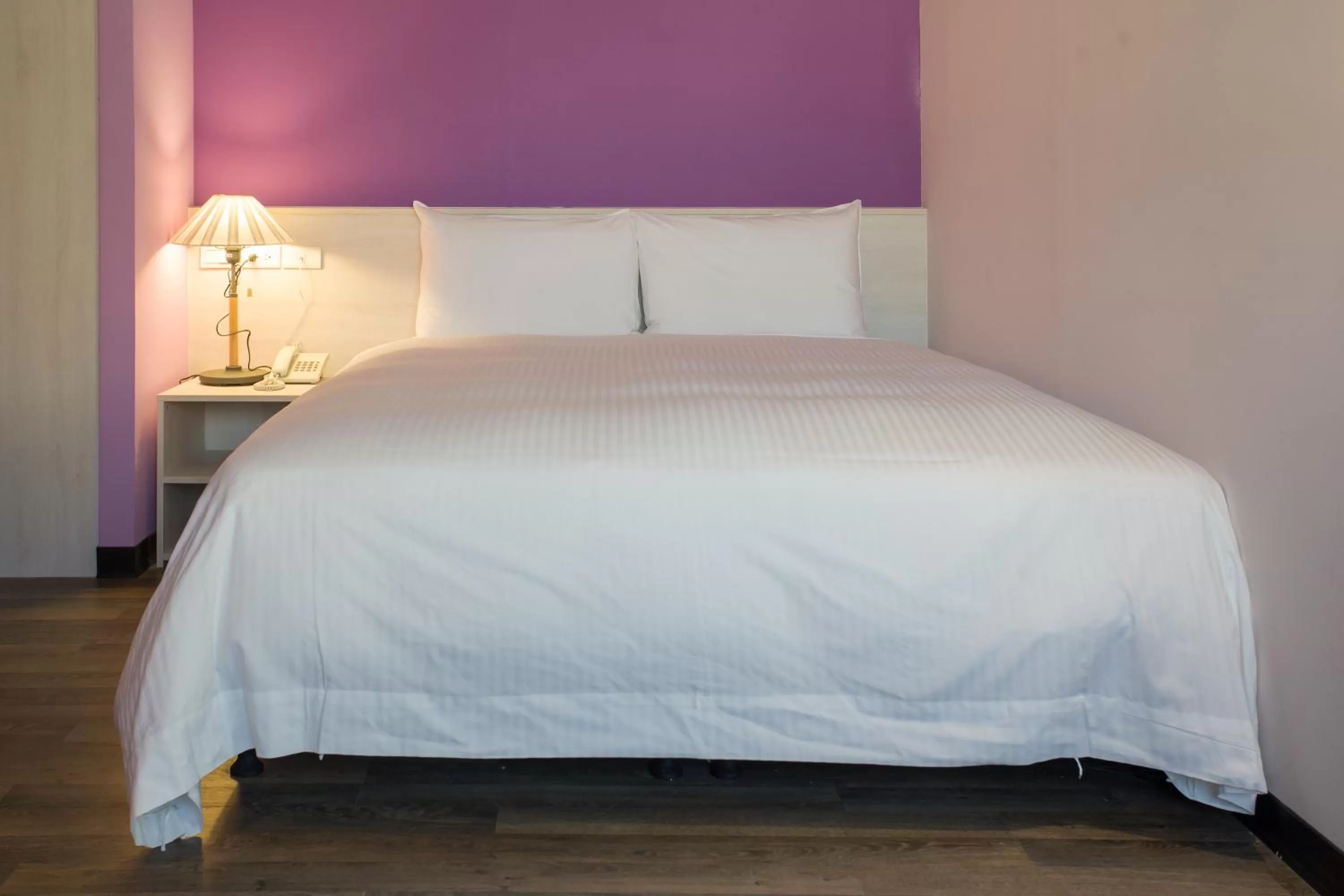 Photo of the whole room in Lily Hotel