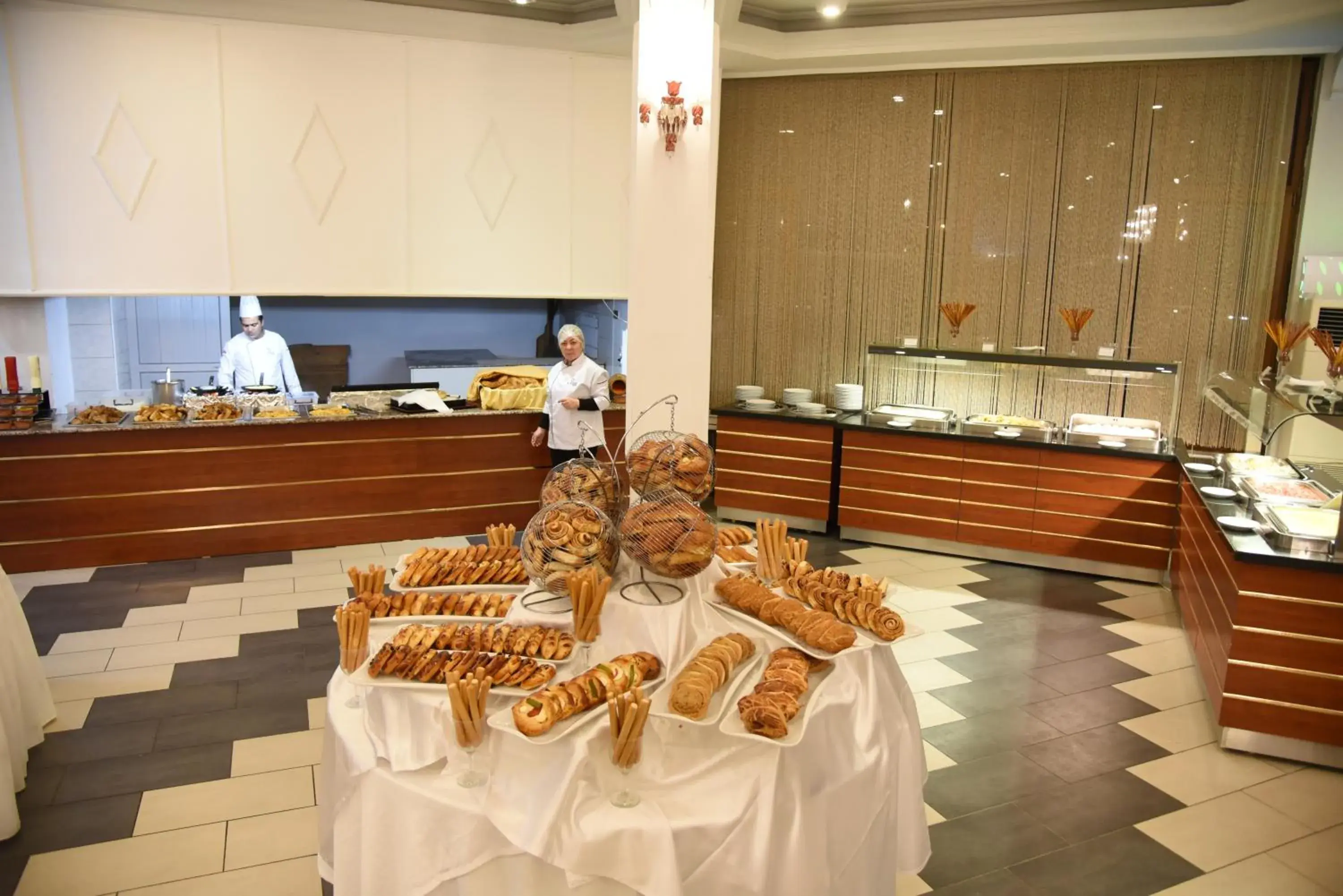 Breakfast in SIGNATURE GARDEN AVANOS Hotel & SPA