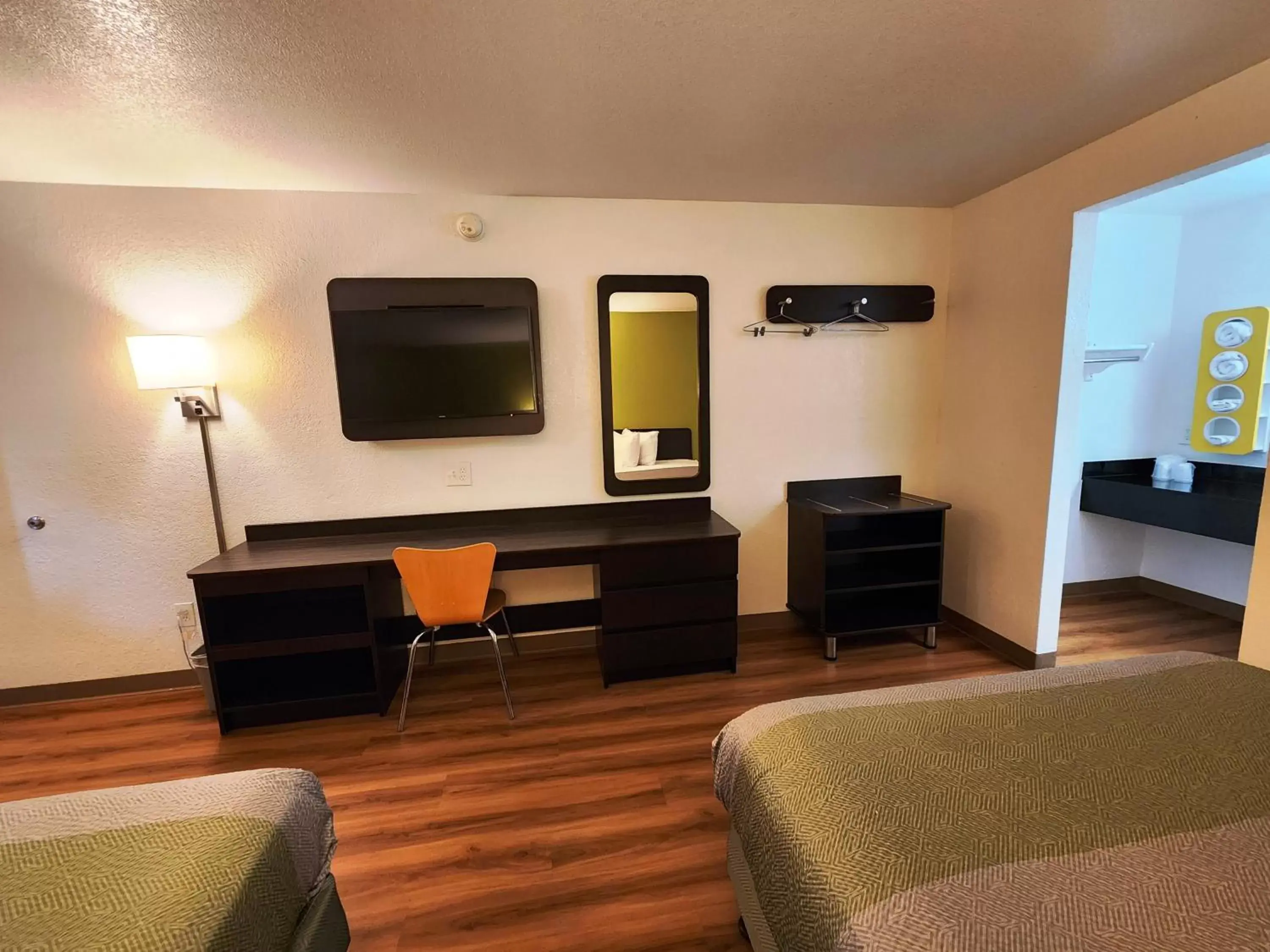 TV and multimedia, TV/Entertainment Center in Motel 6-Baytown, TX - Baytown East